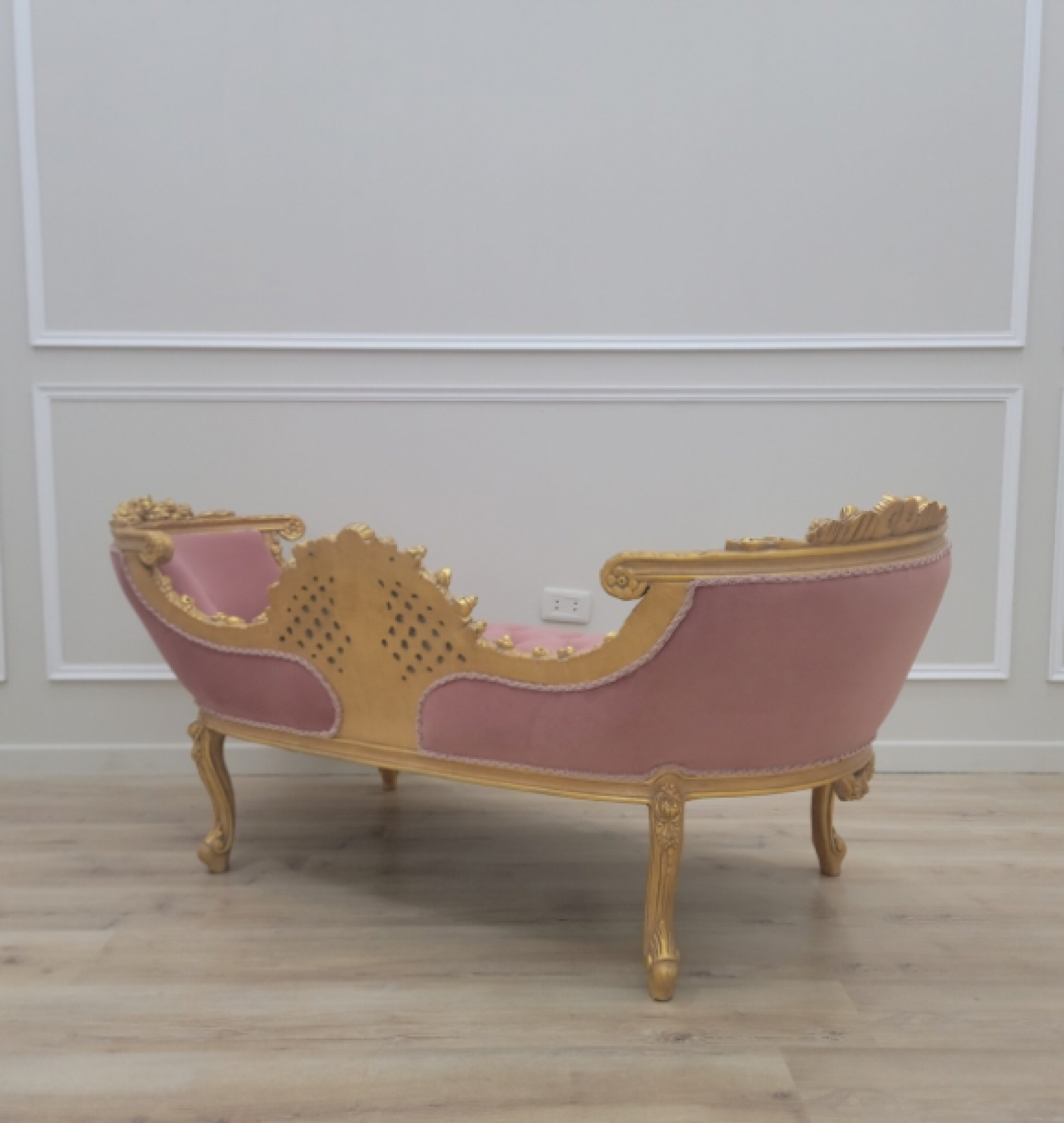 blush bench