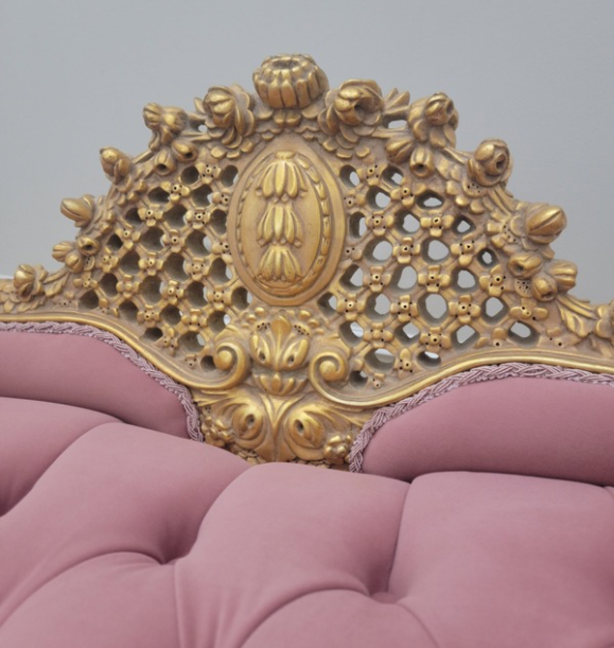 blush thrones