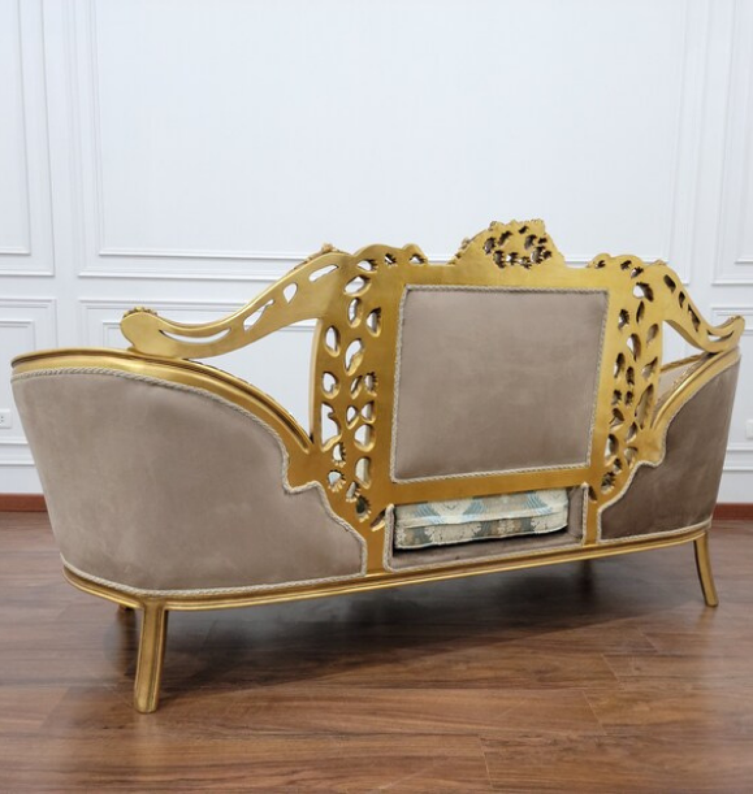 damask thrones