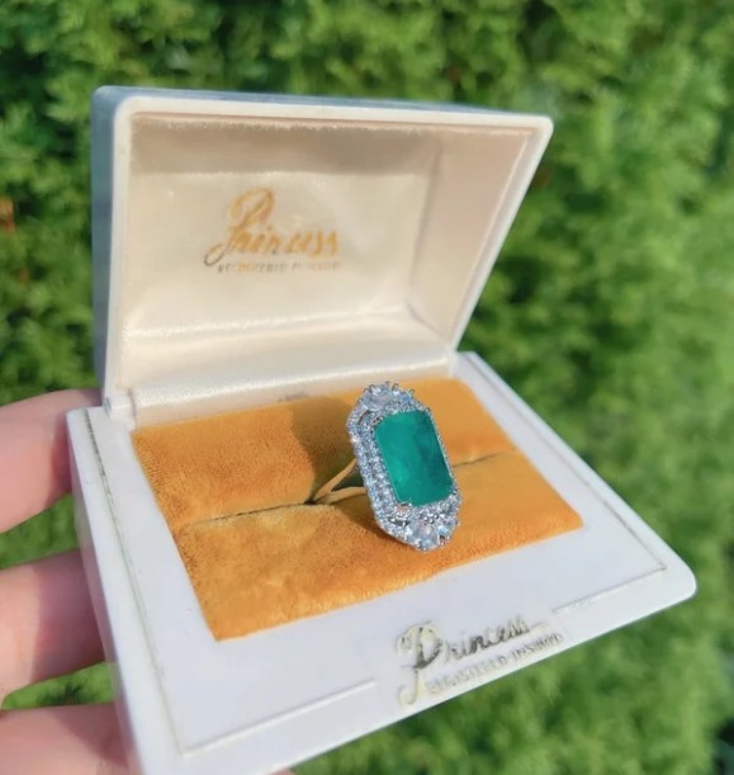 emerald ring