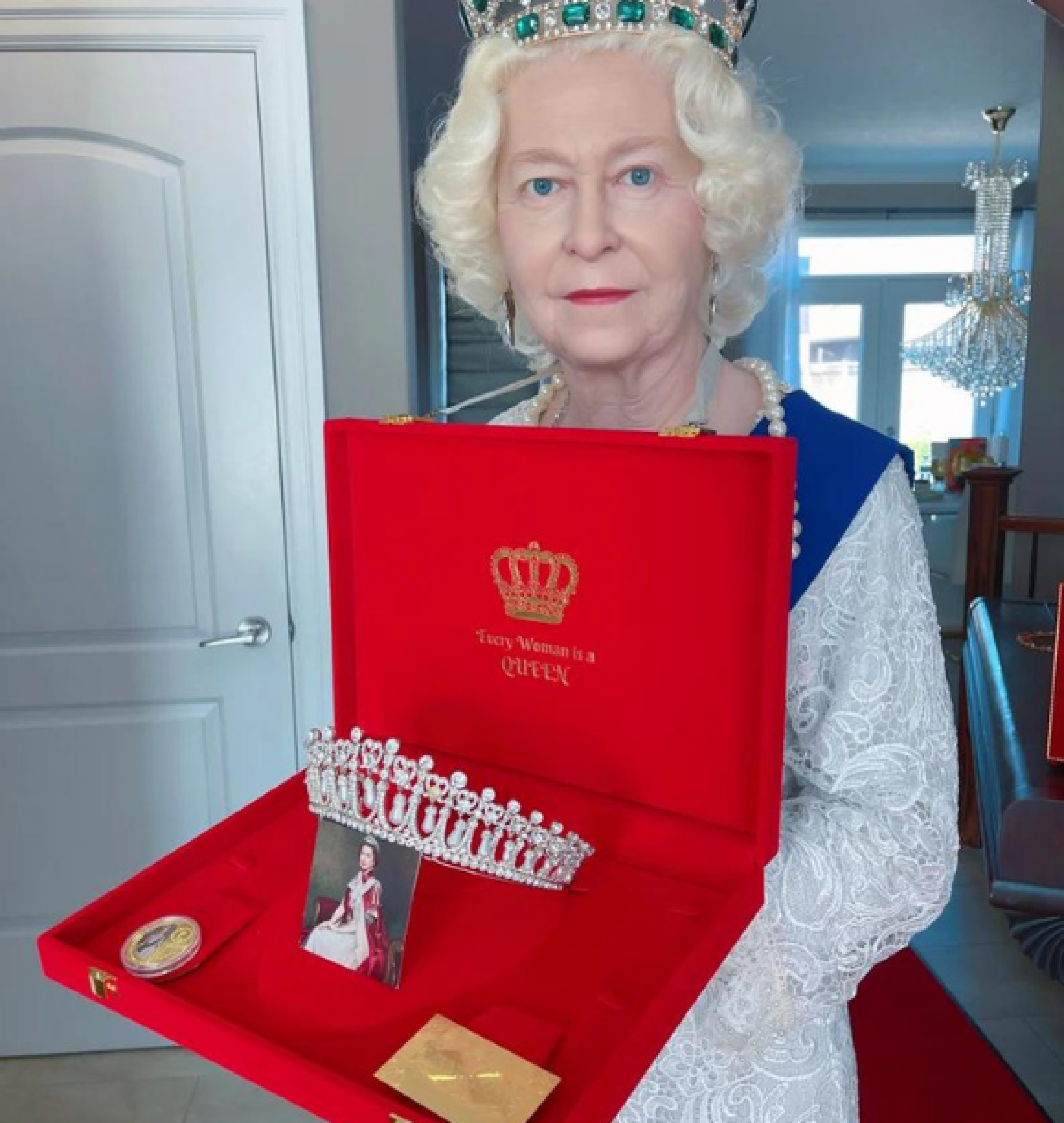 queen tiara