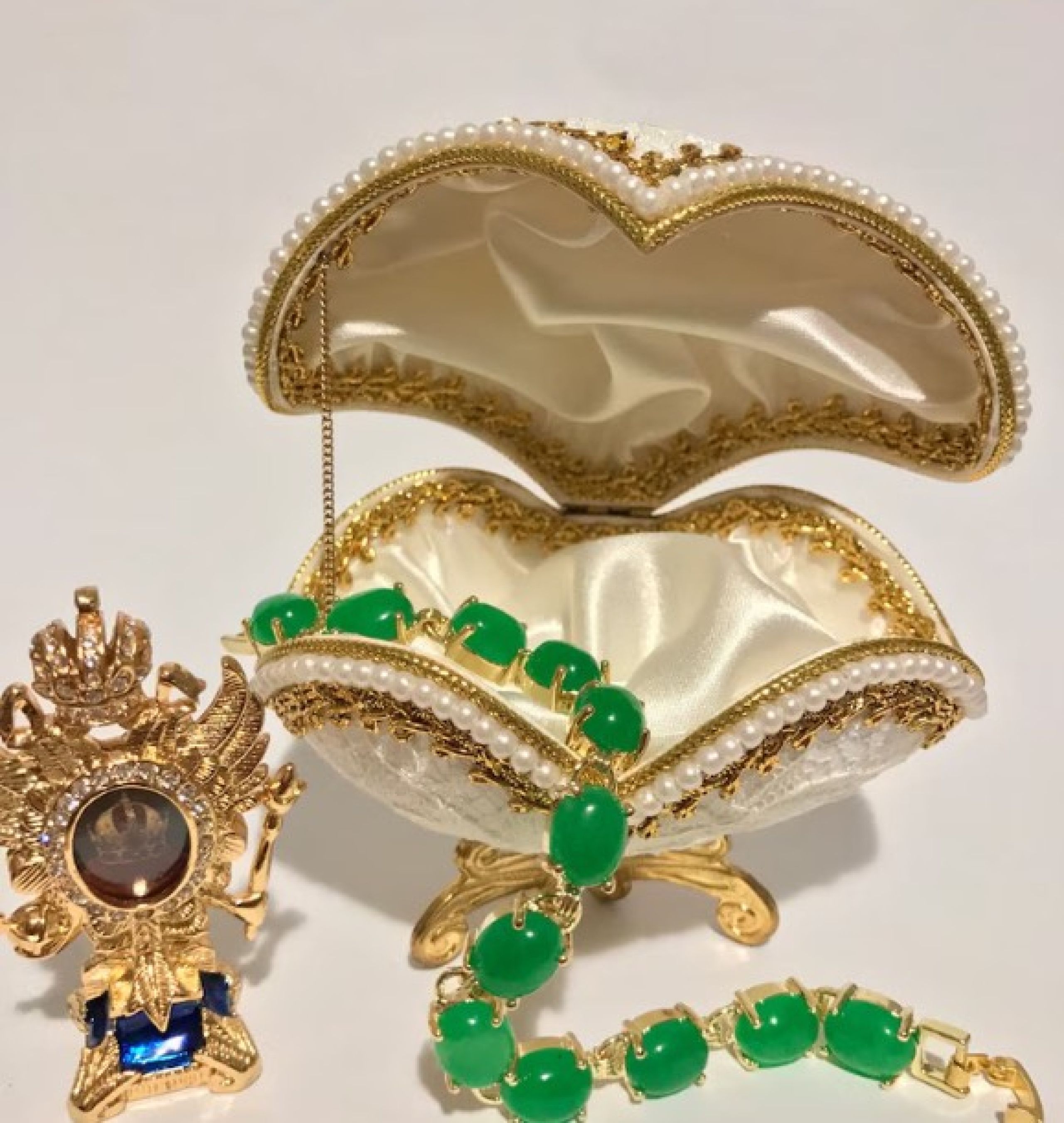 jade bracelet