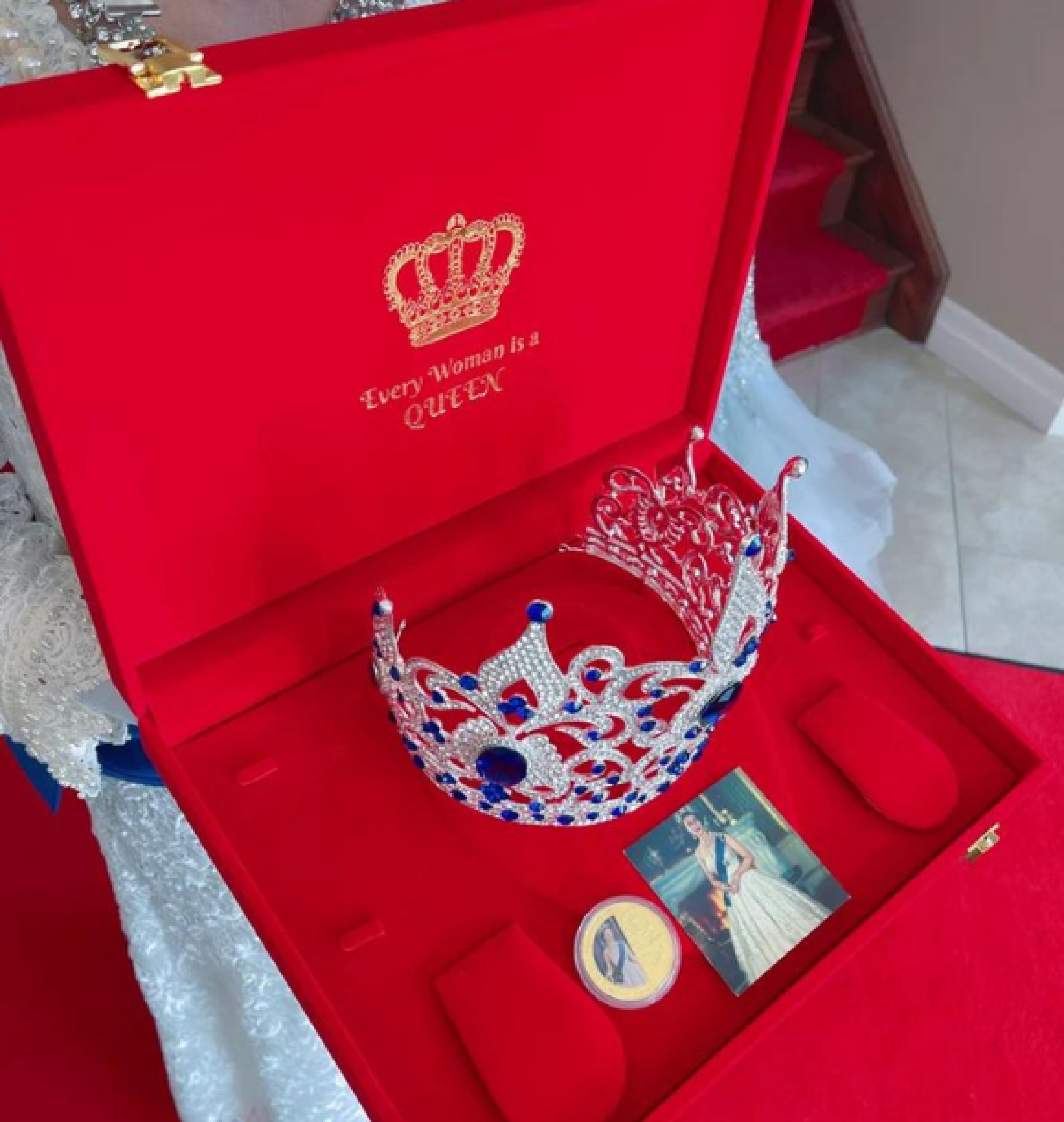queen crown