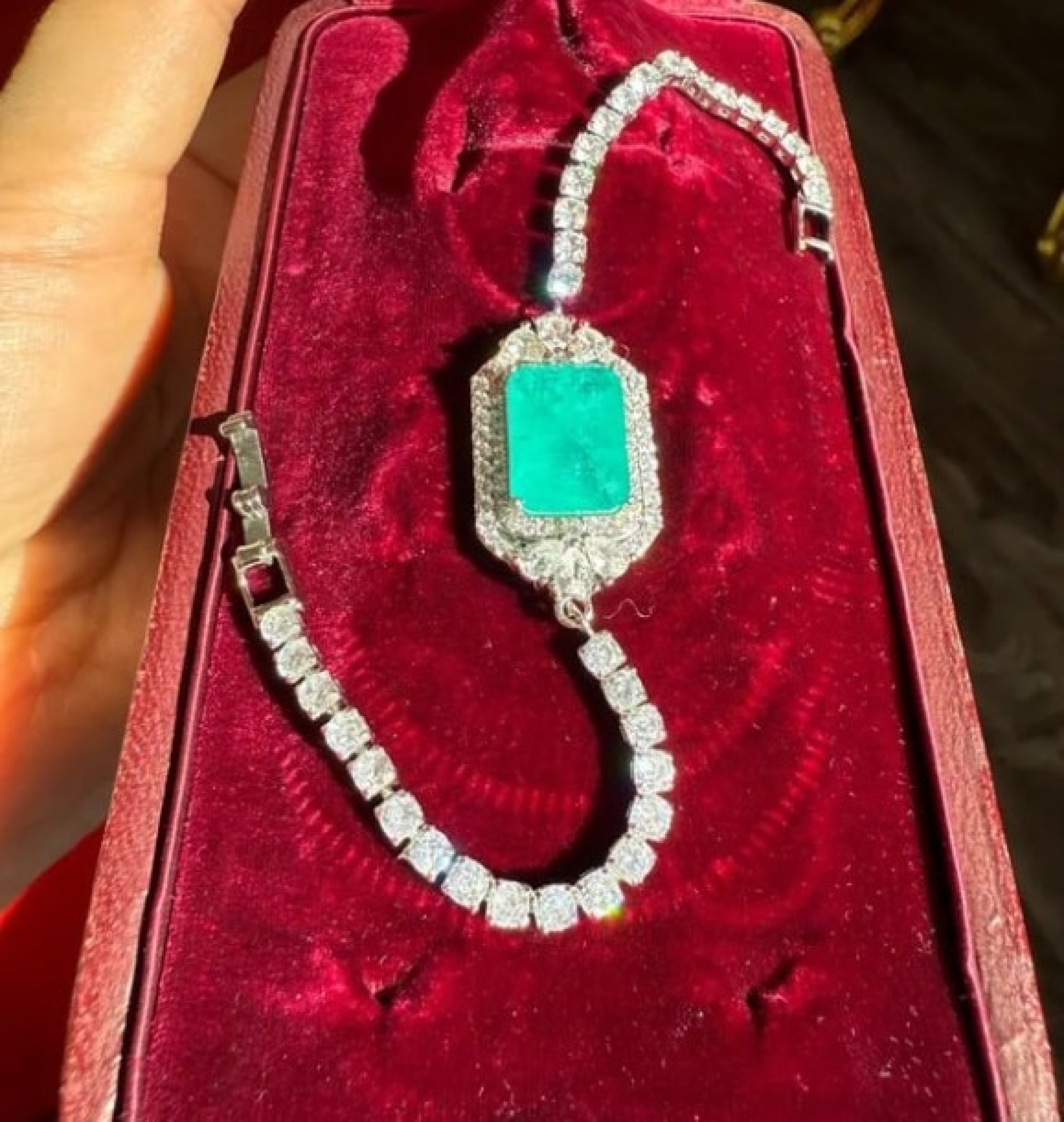 emerald bracelet