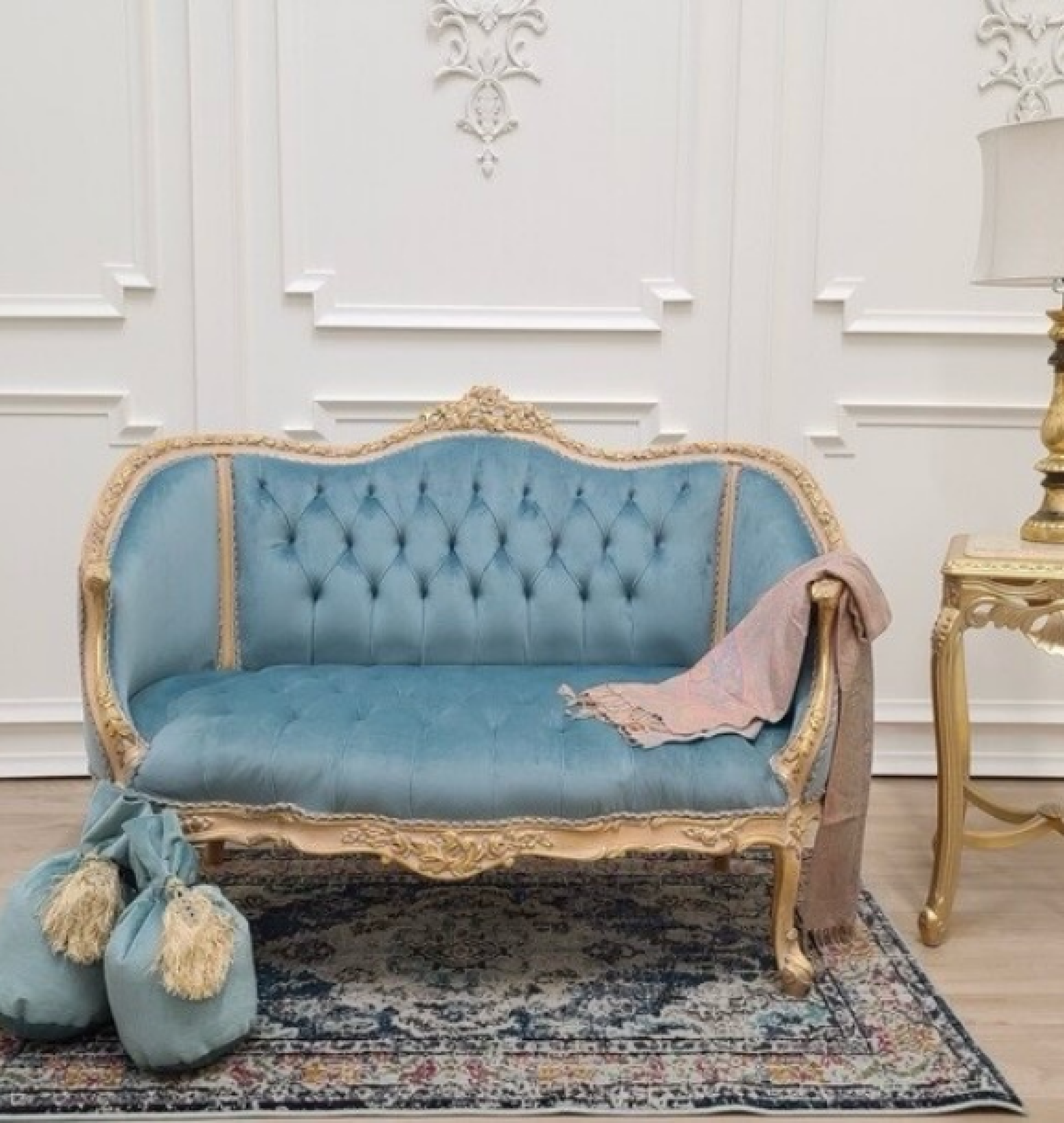 topaz settee