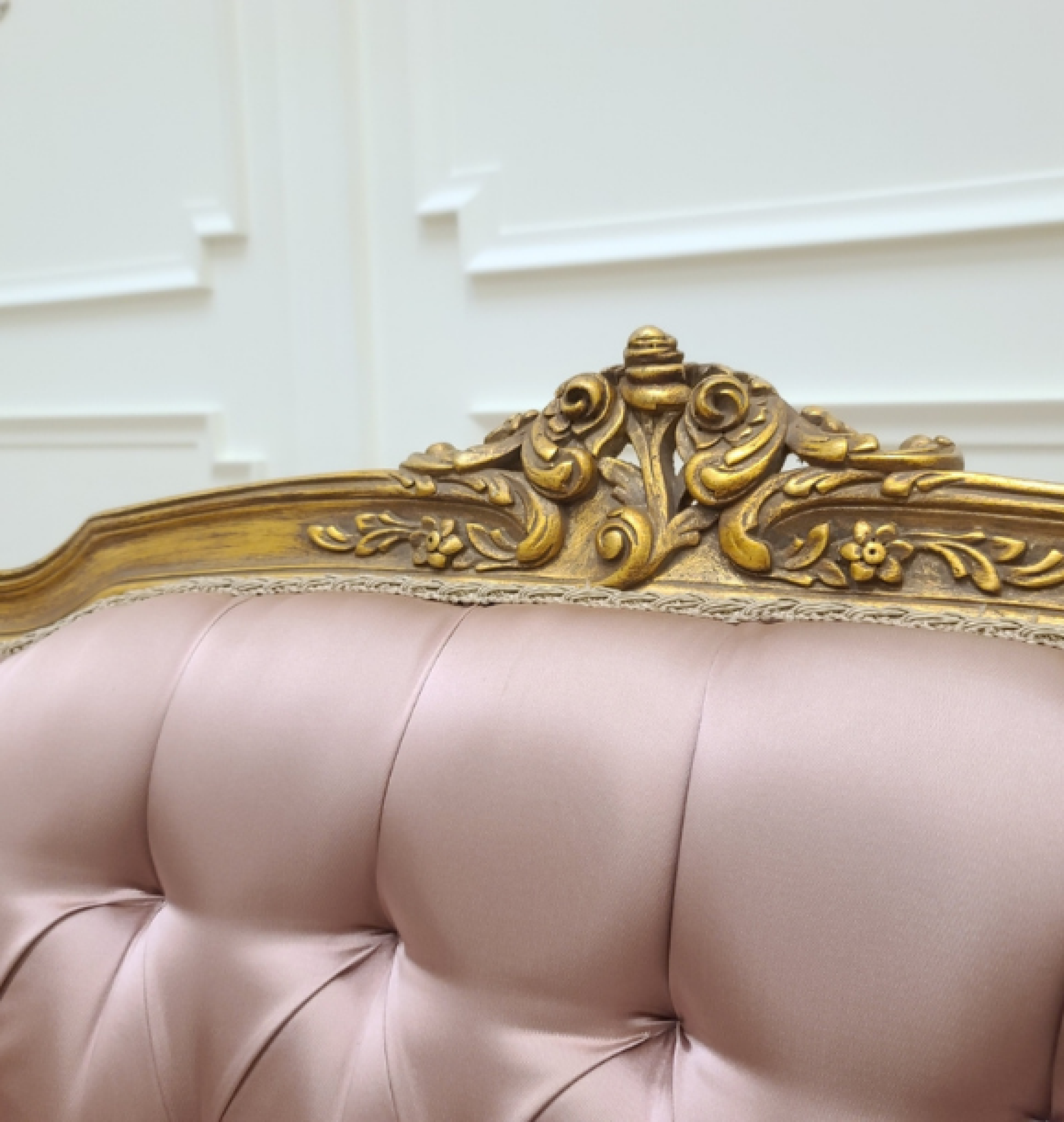 rose settee