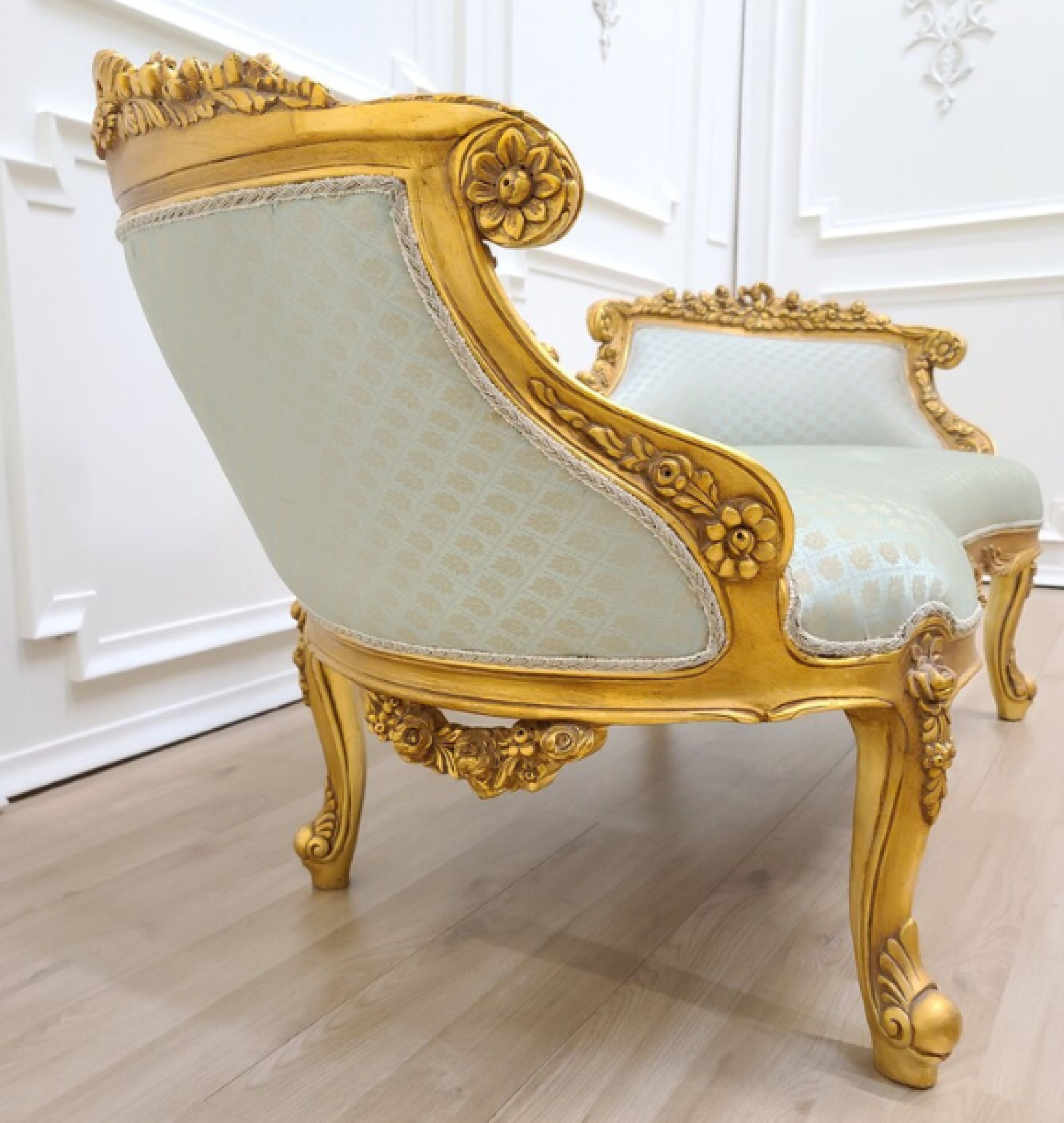 mint bench