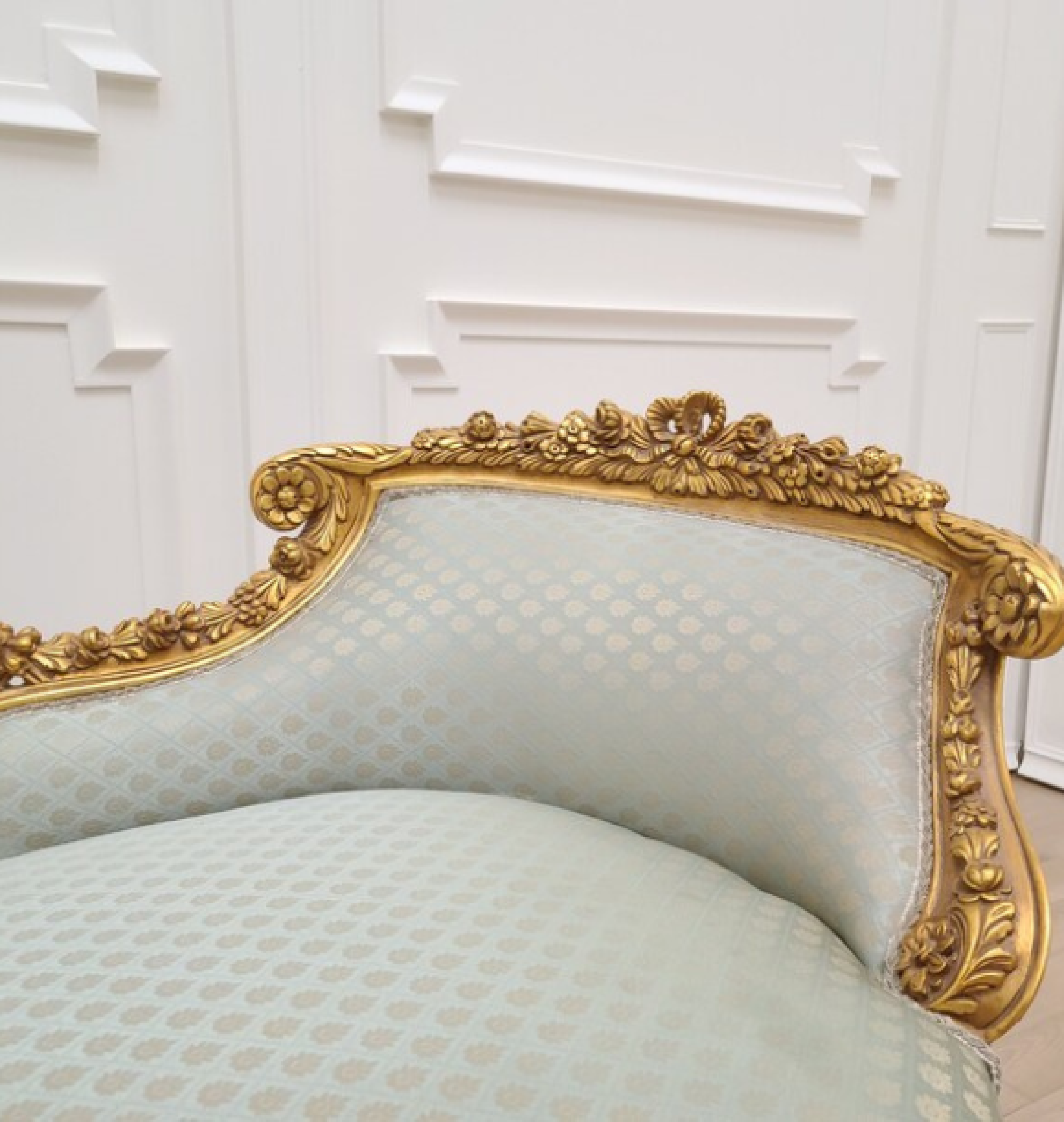 mint bench
