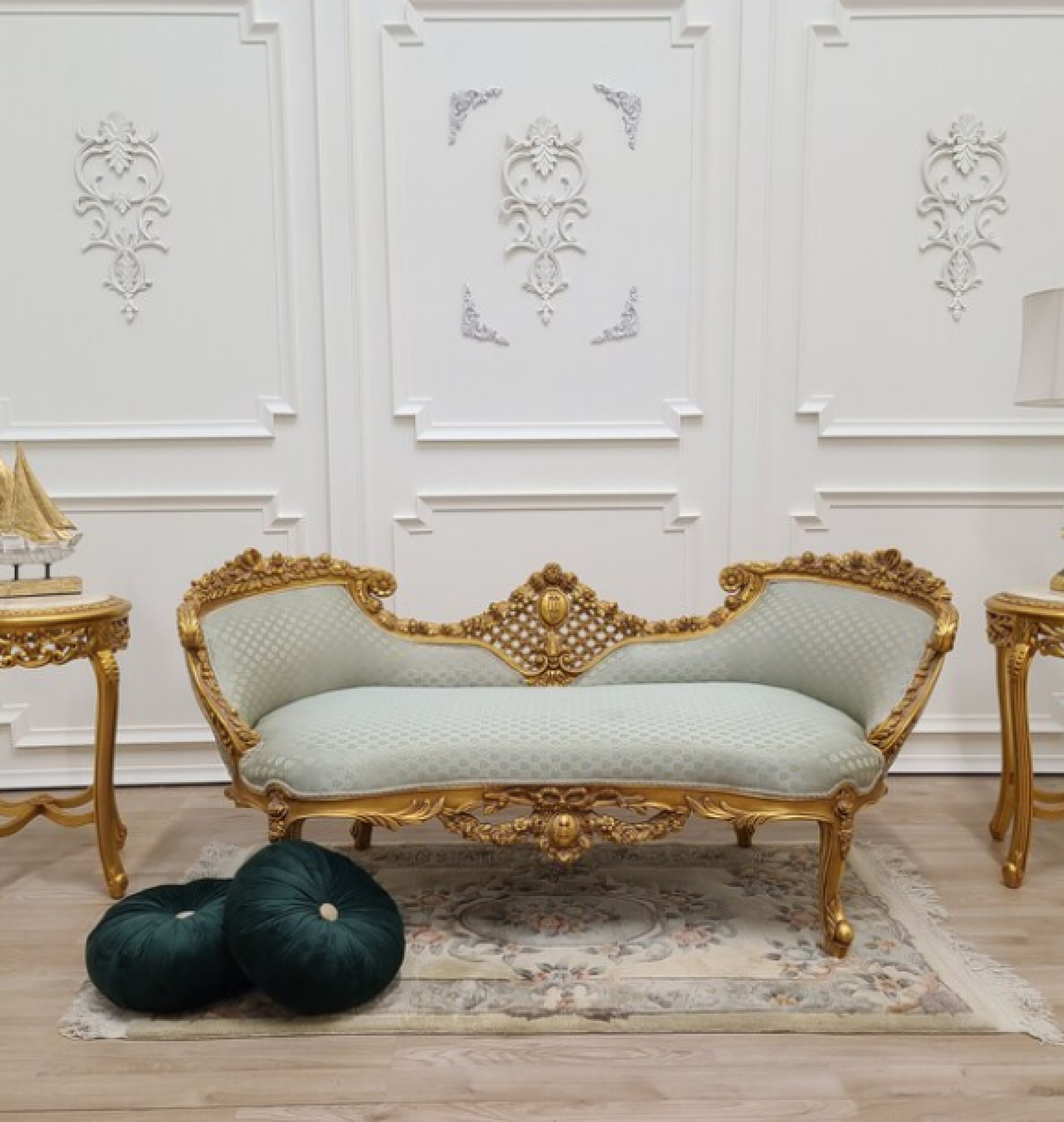 mint bench