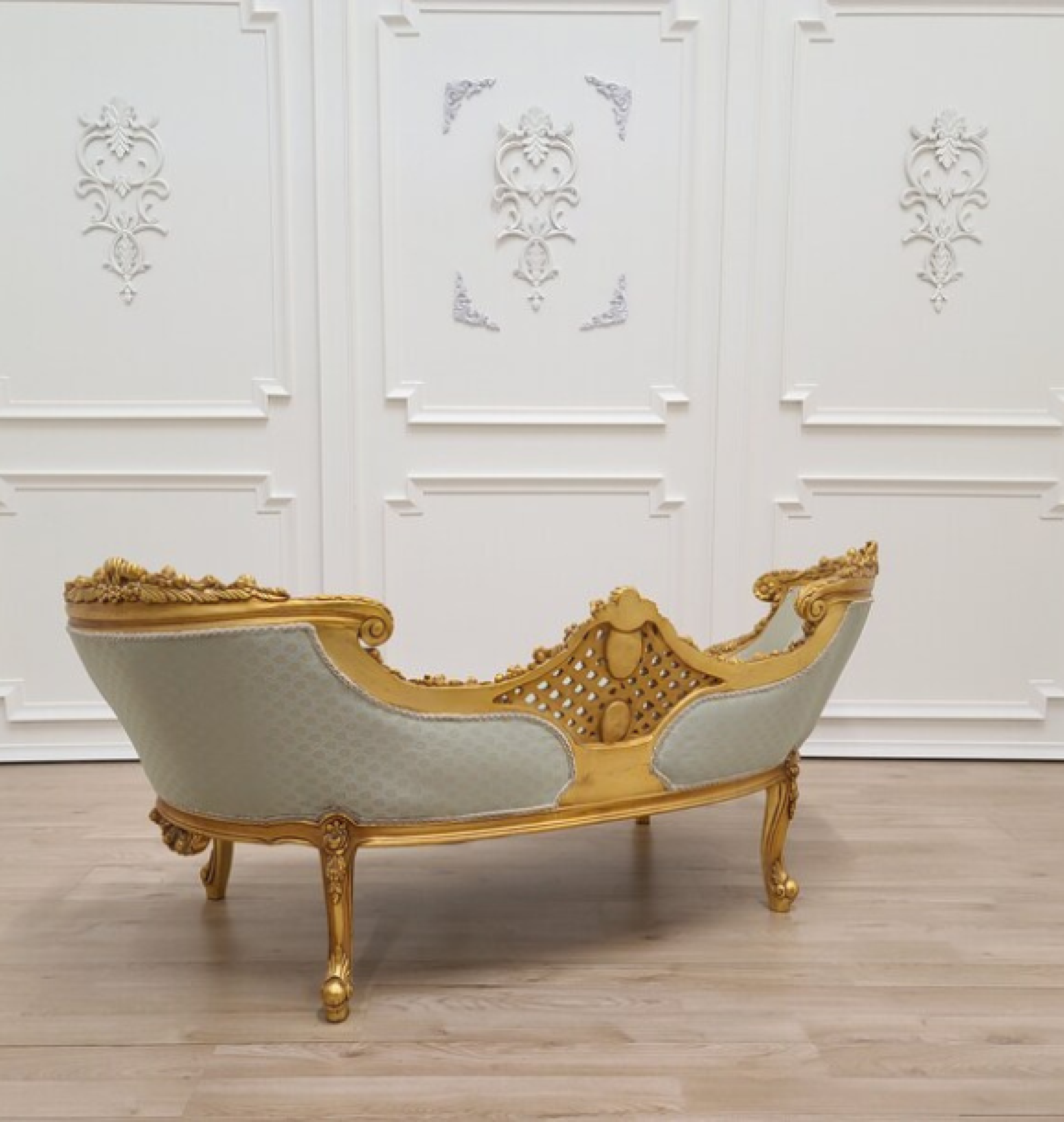 mint bench