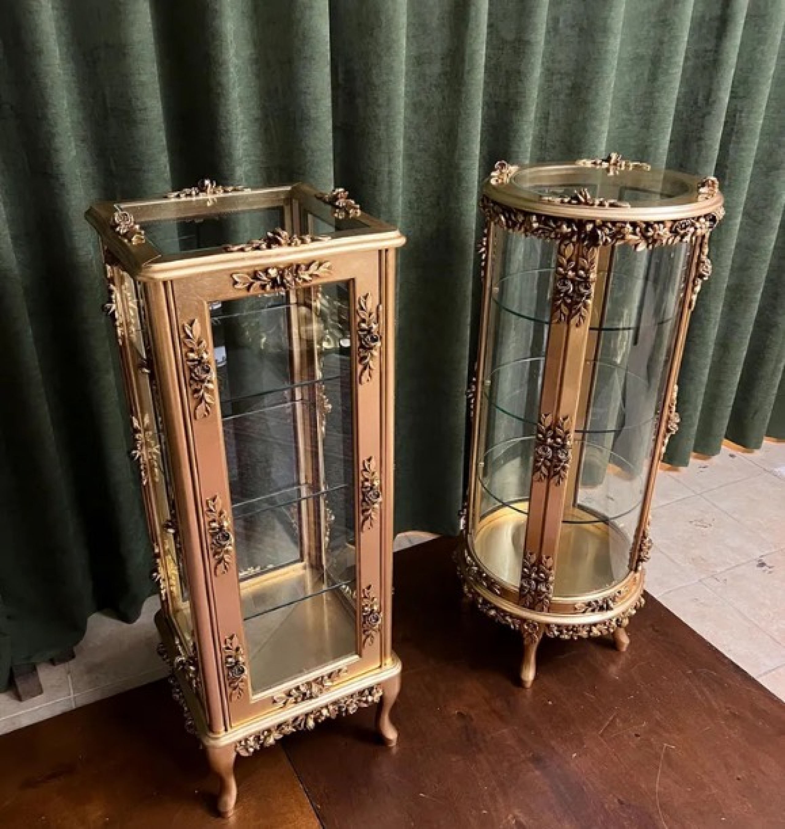 gold vitrine