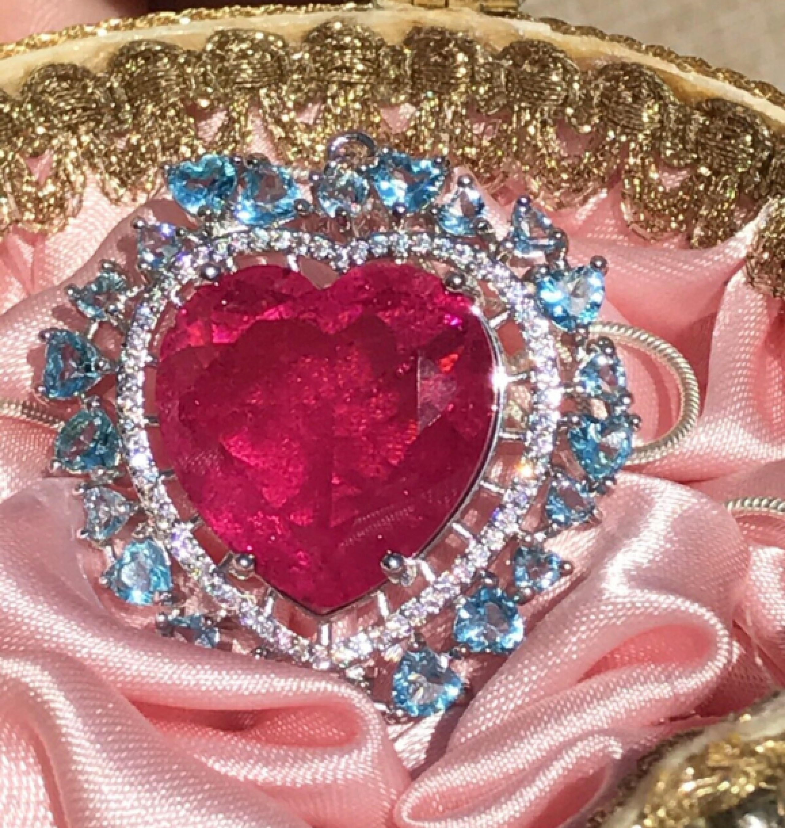 heart necklace