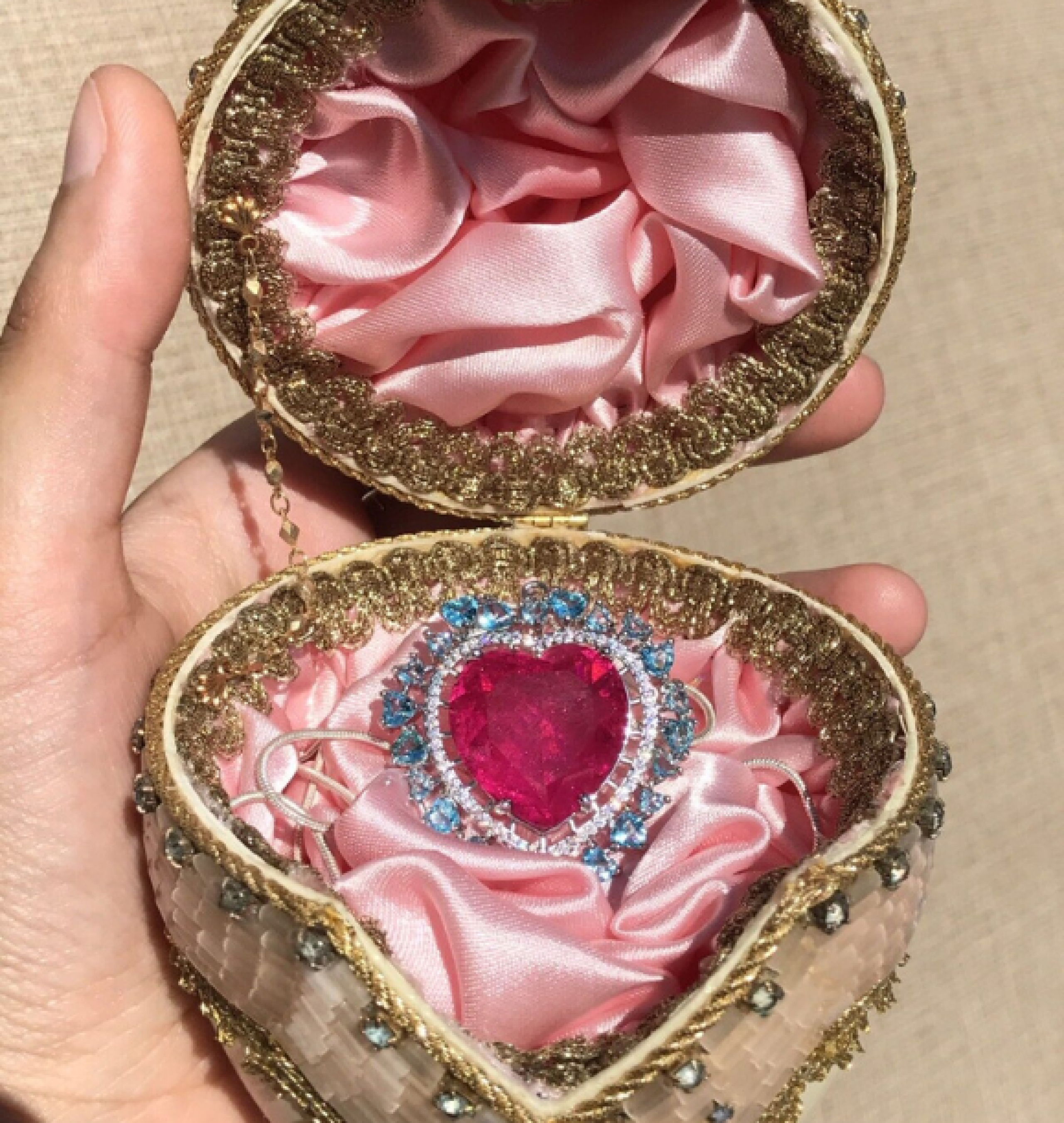 heart necklace