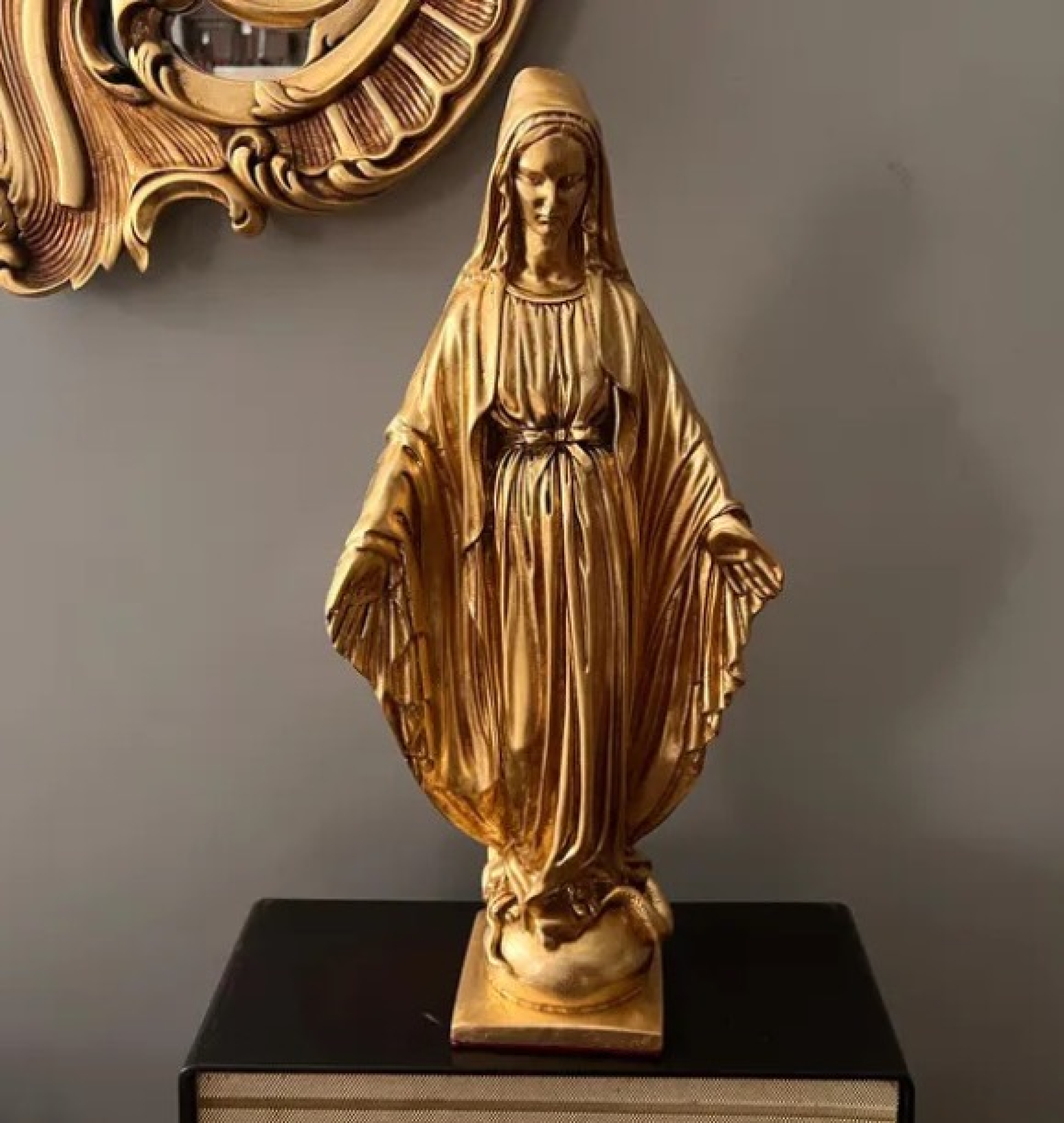 virgin mary sculpture