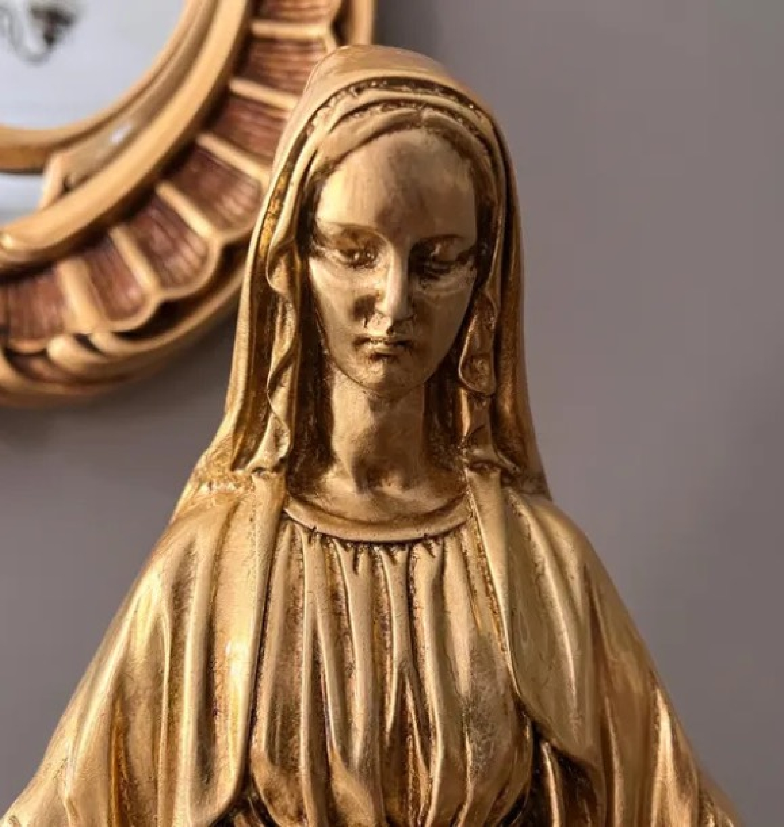 virgin mary sculpture