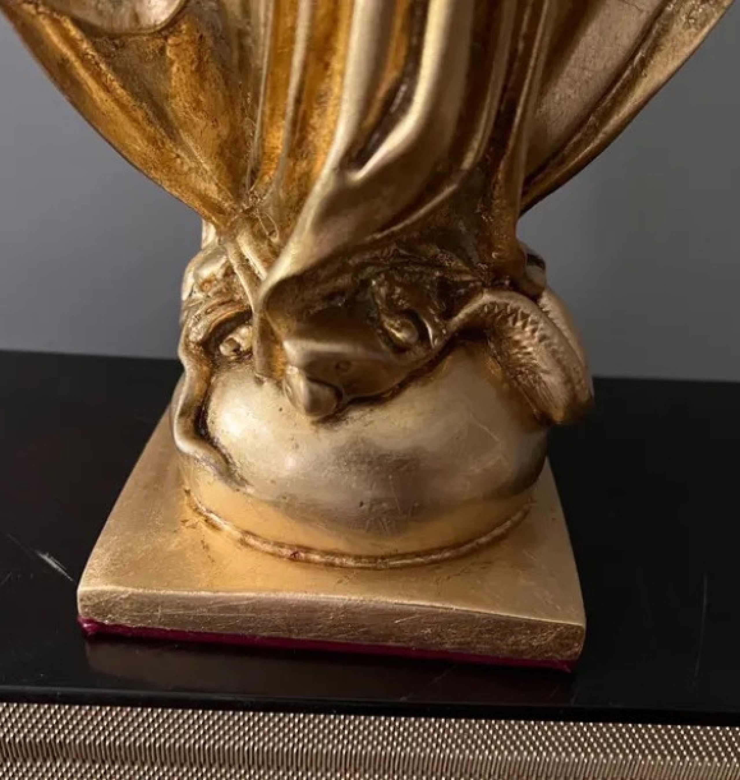 virgin mary sculpture