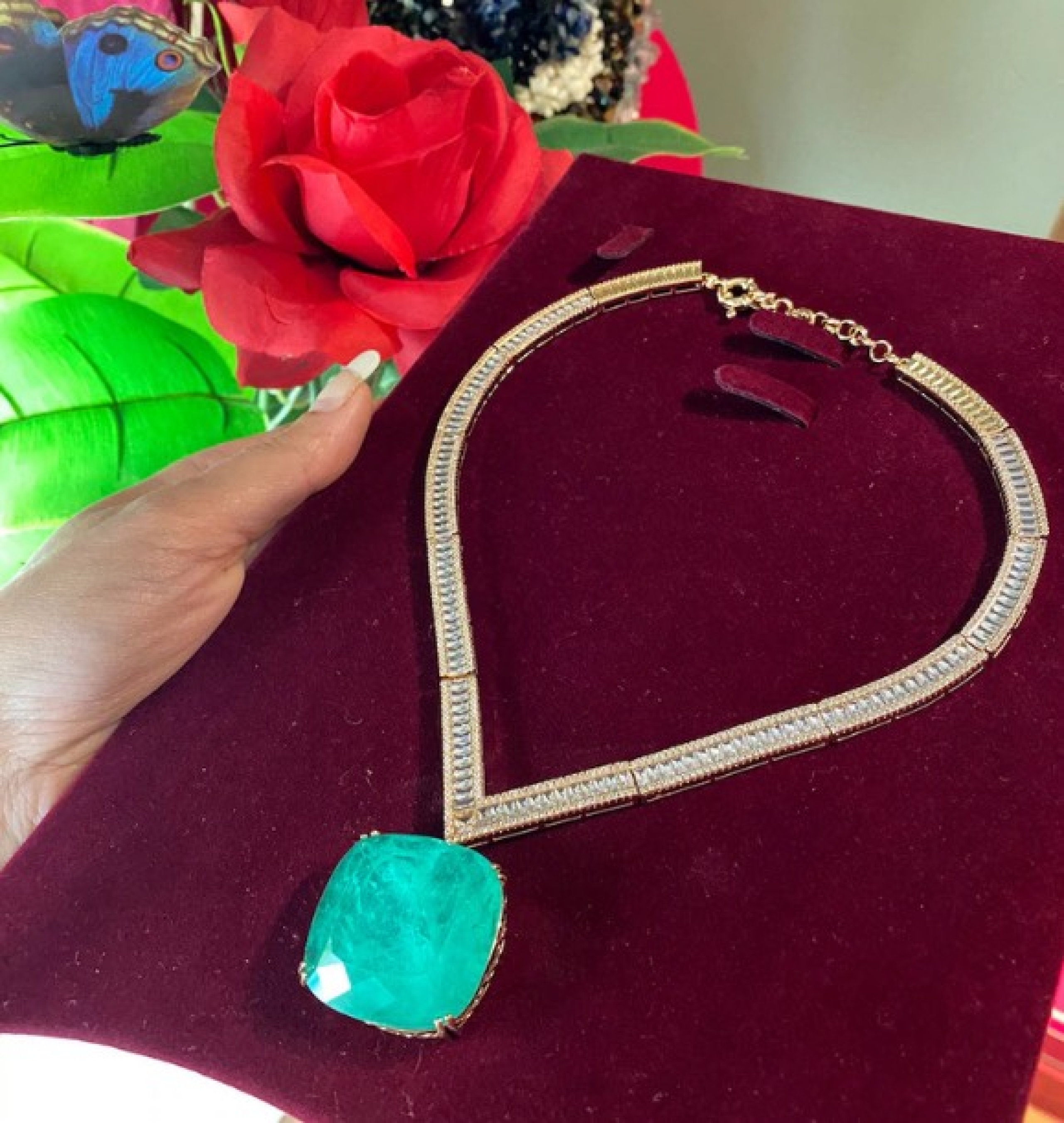 emerald choker
