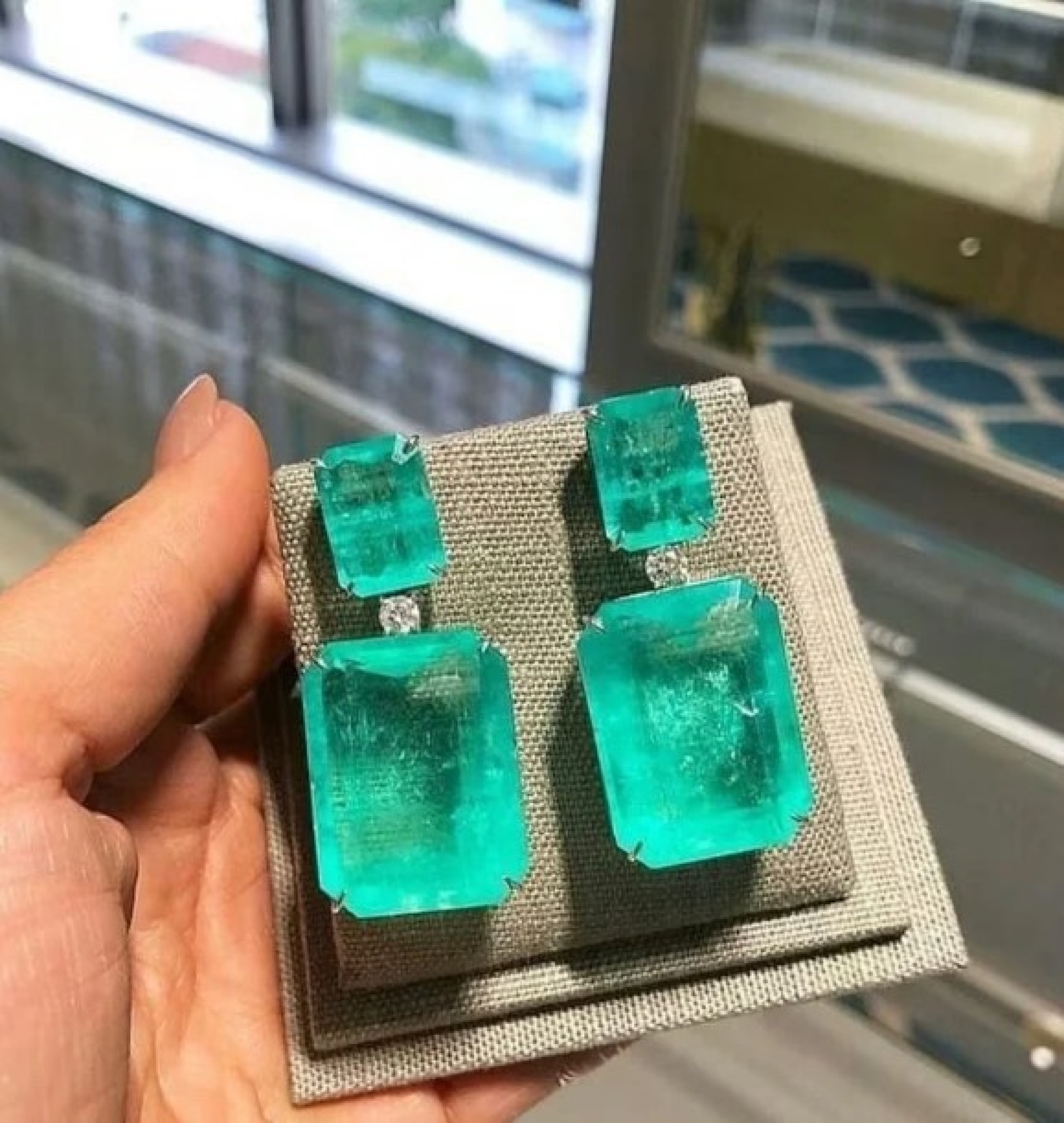 emerald earrings