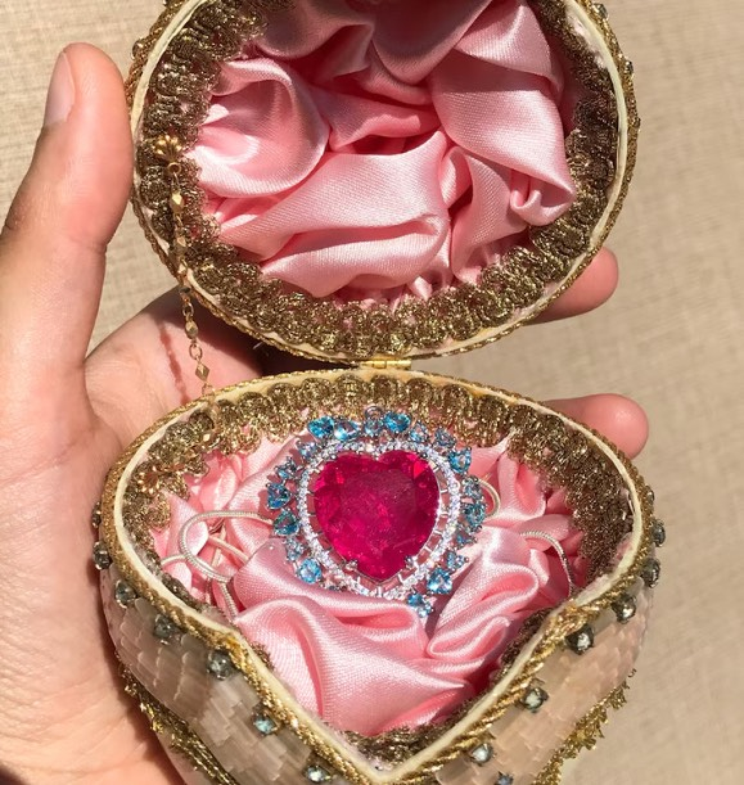 heart necklace