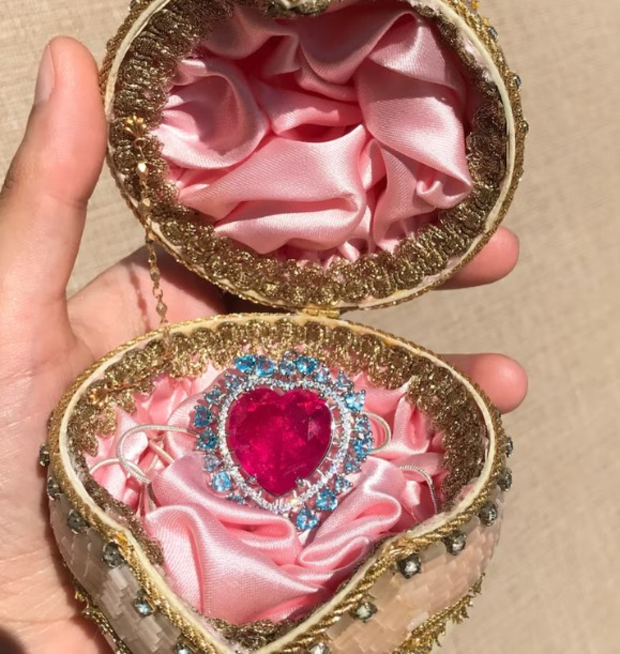 heart necklace