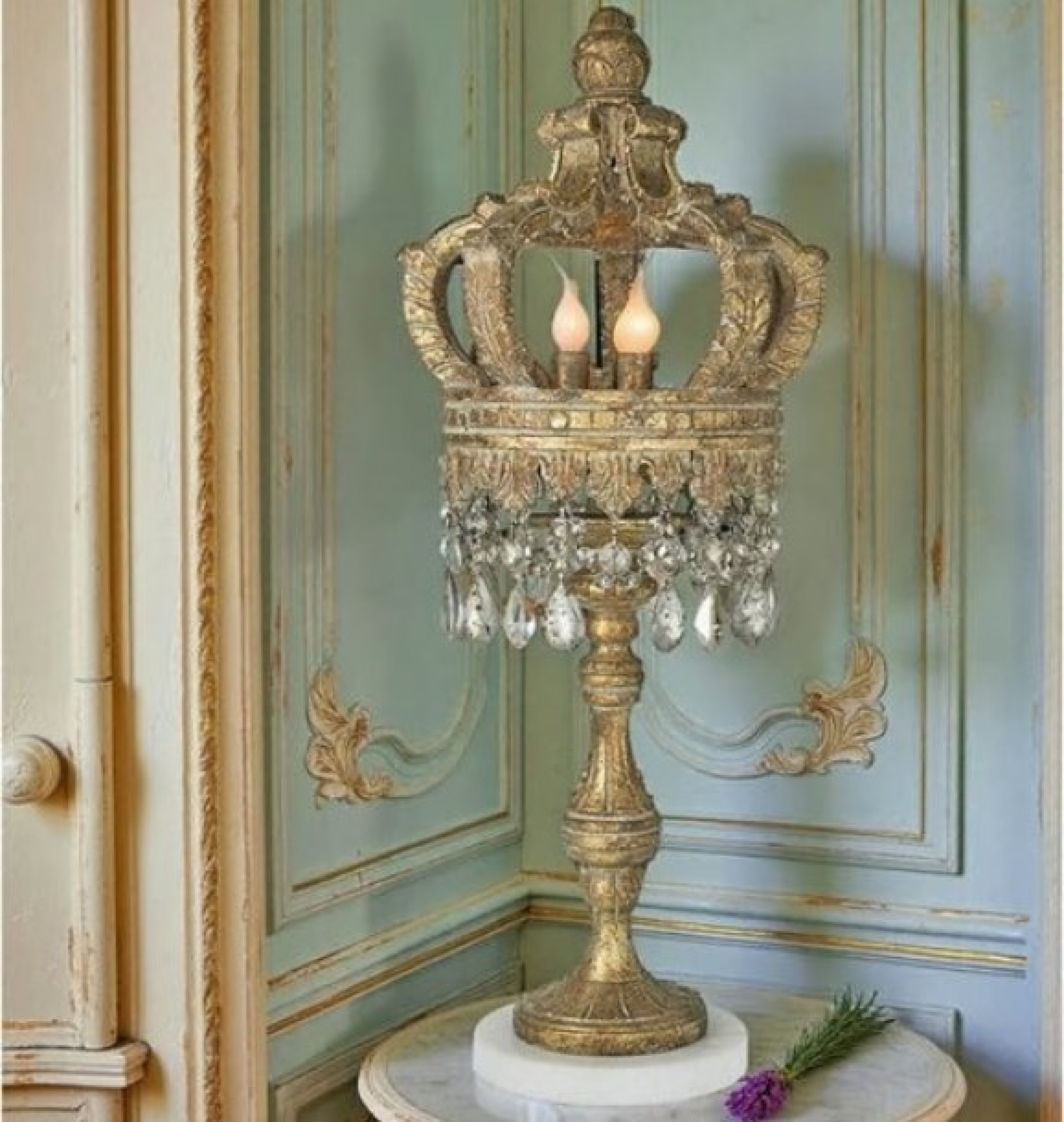 crown lamp
