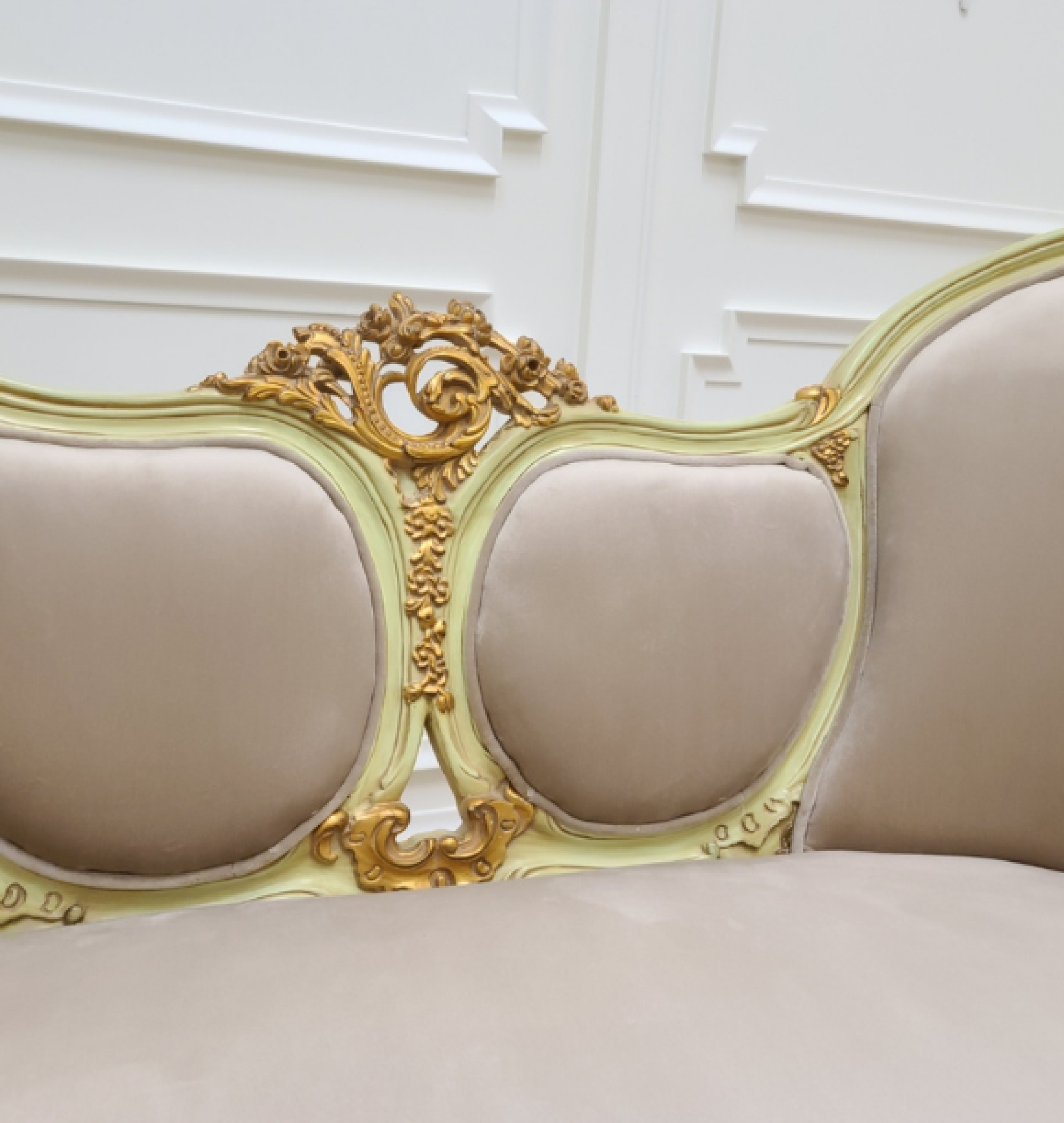 pale rose settee