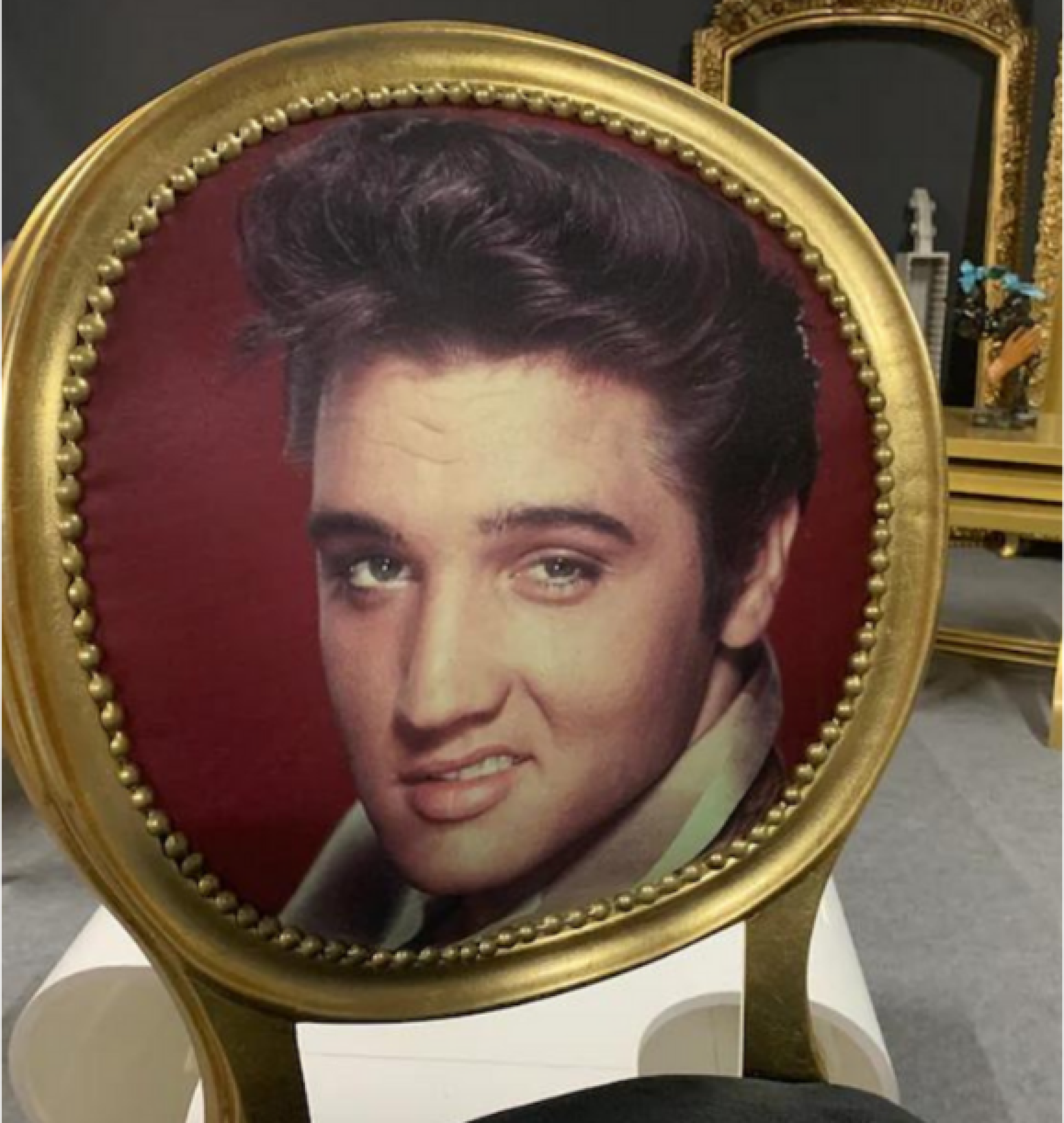 elvis  barstool