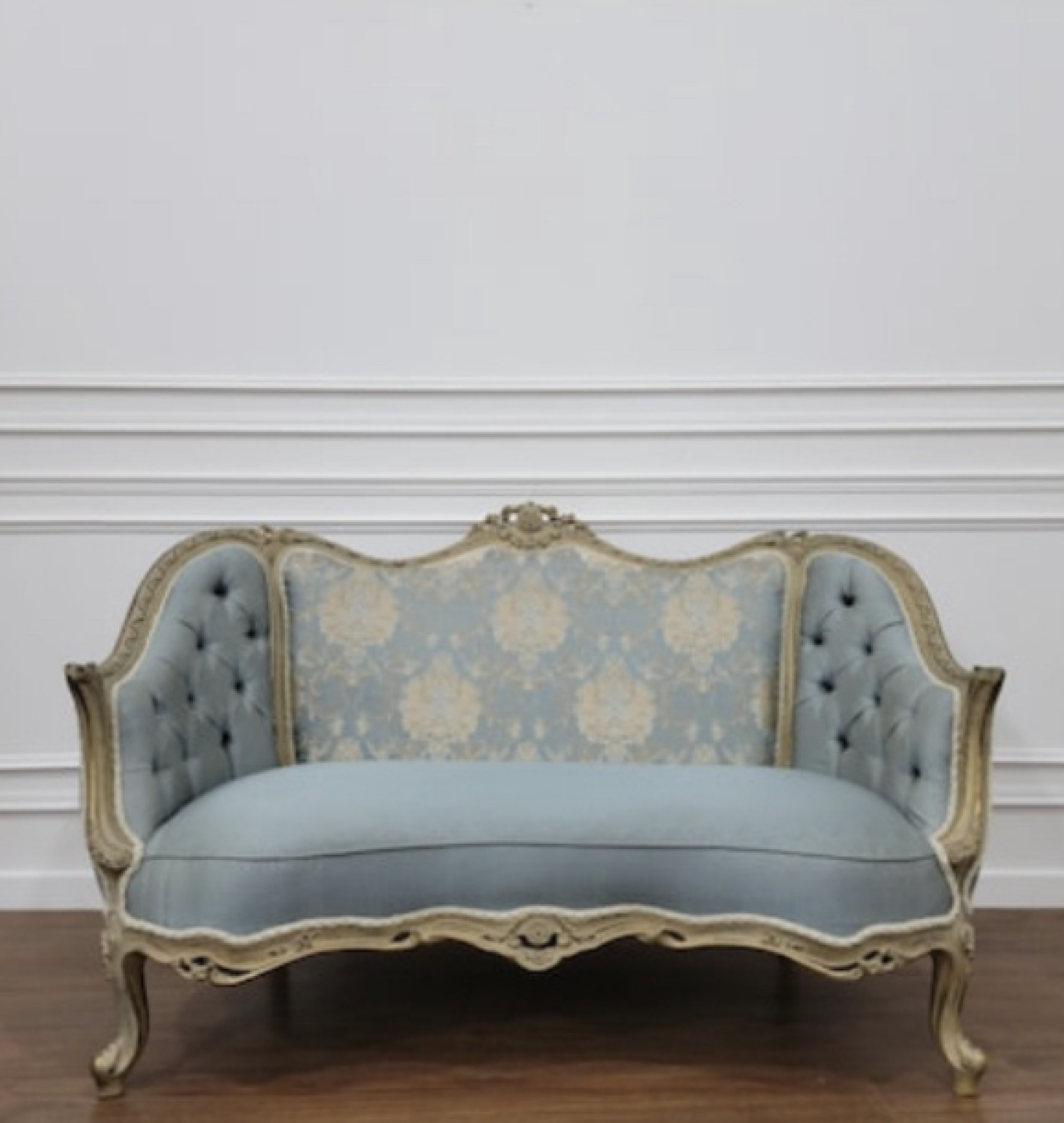 powder settee