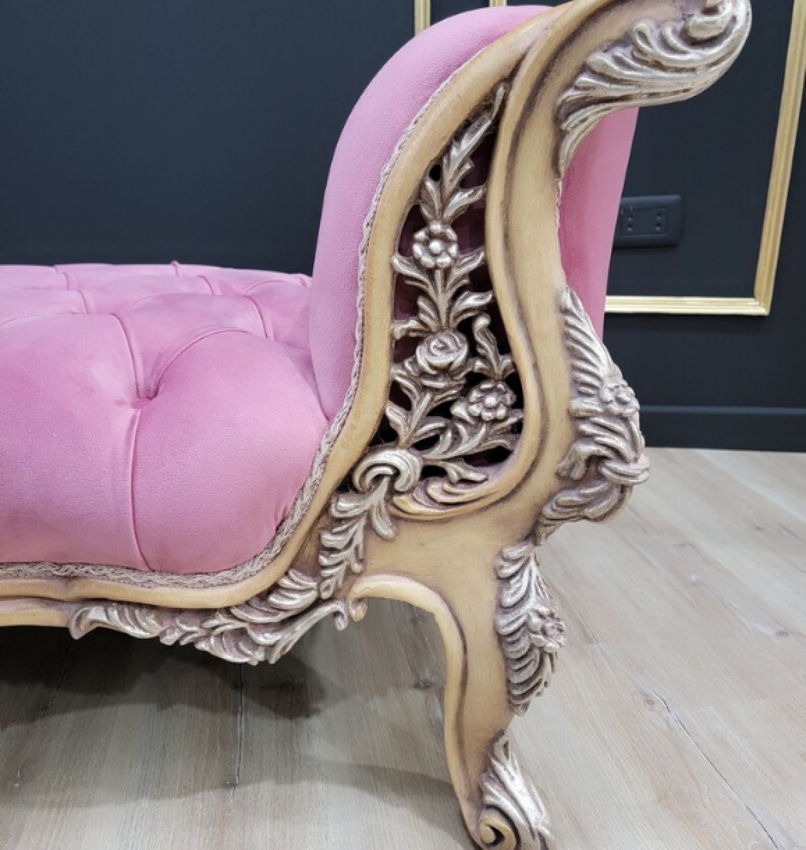 magenta chaise