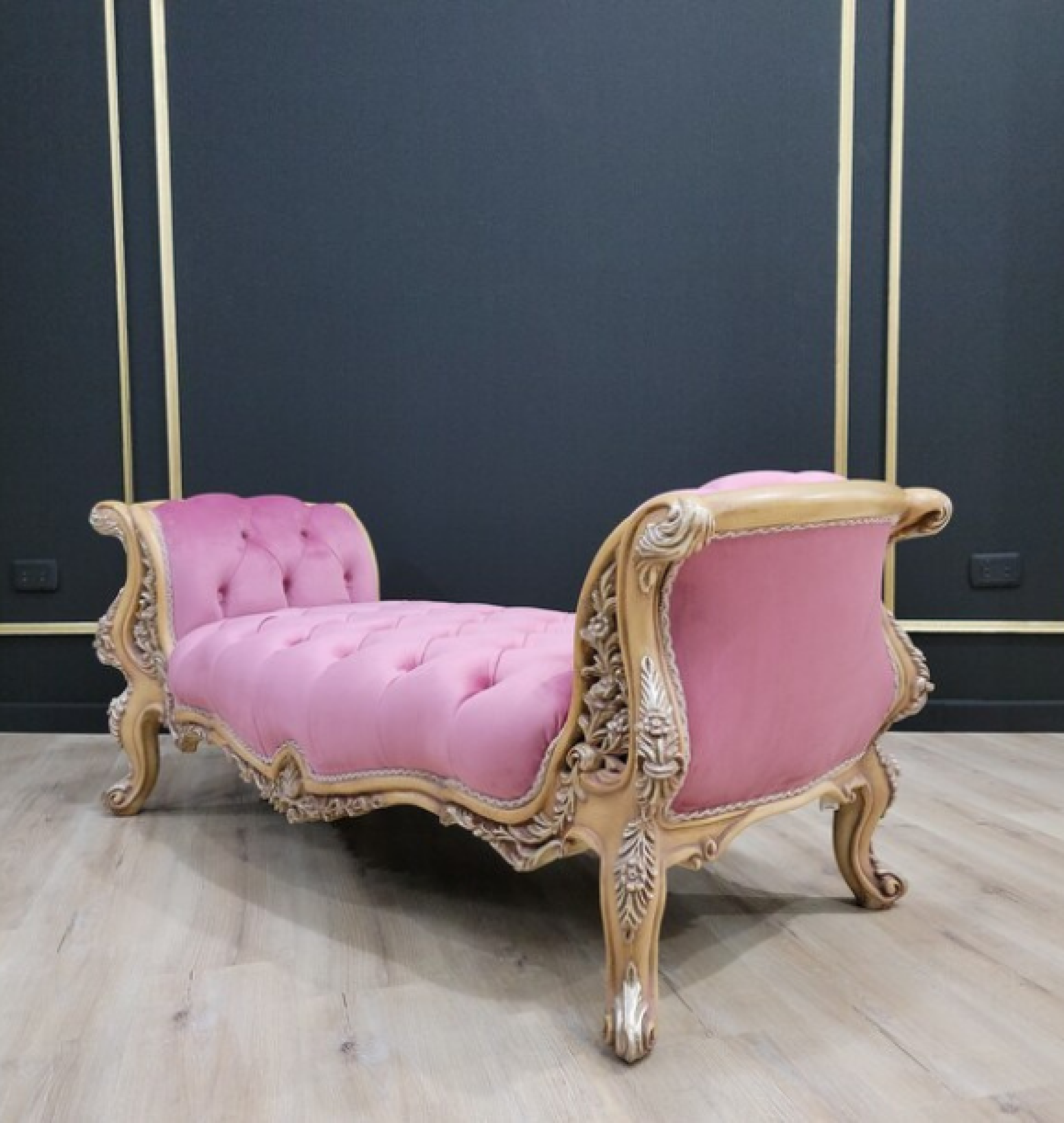 magenta chaise