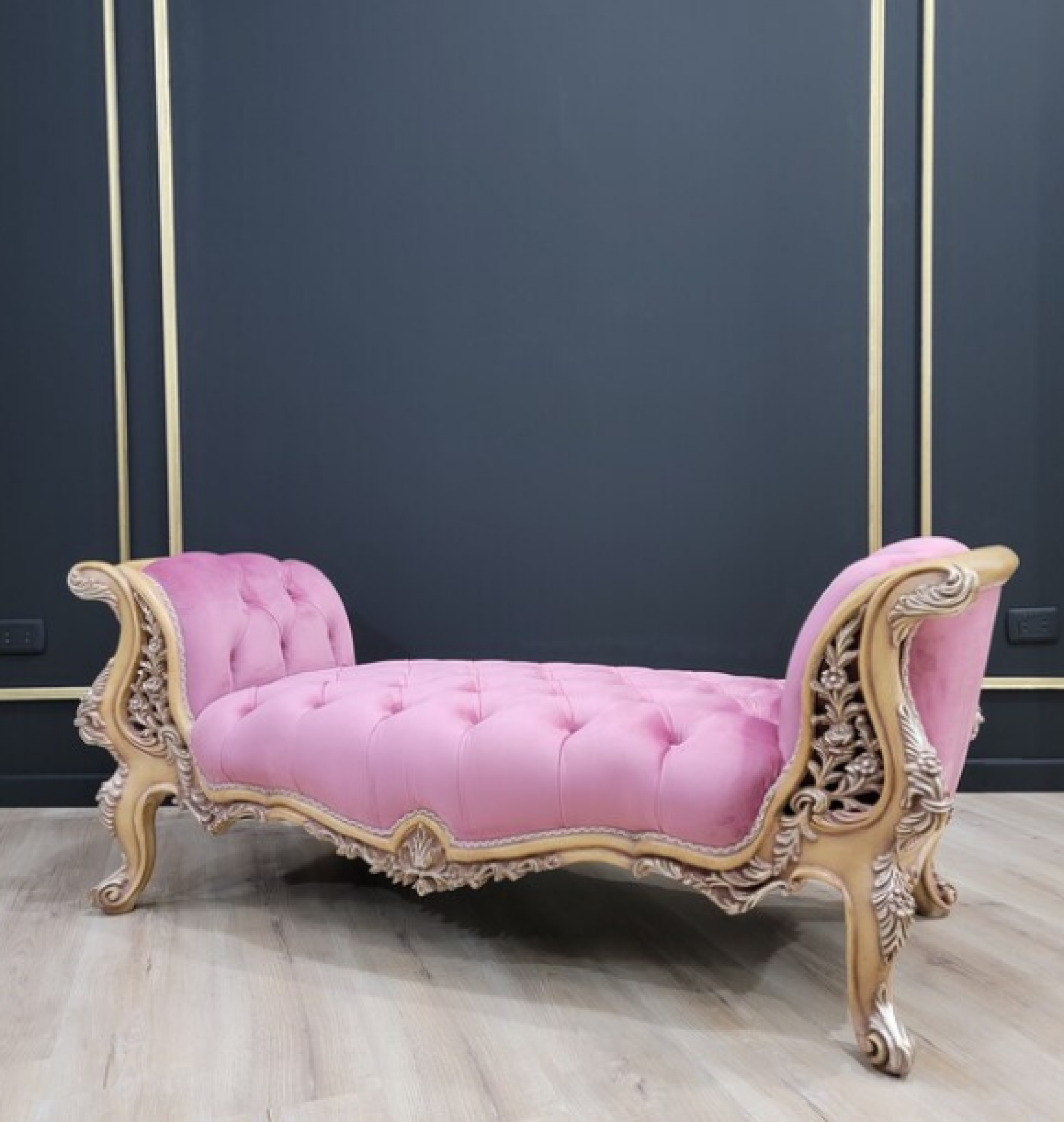 magenta chaise