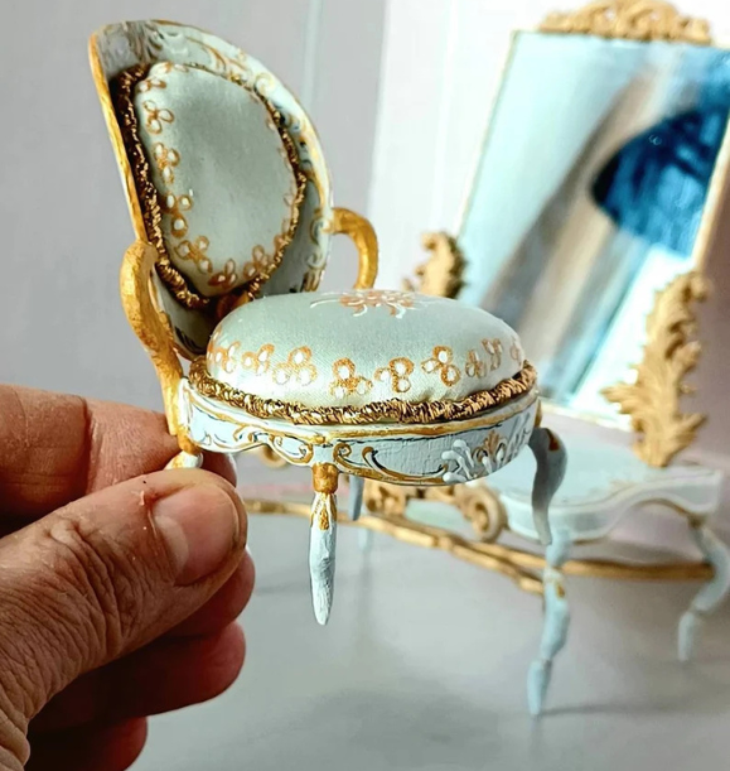 doll vanity