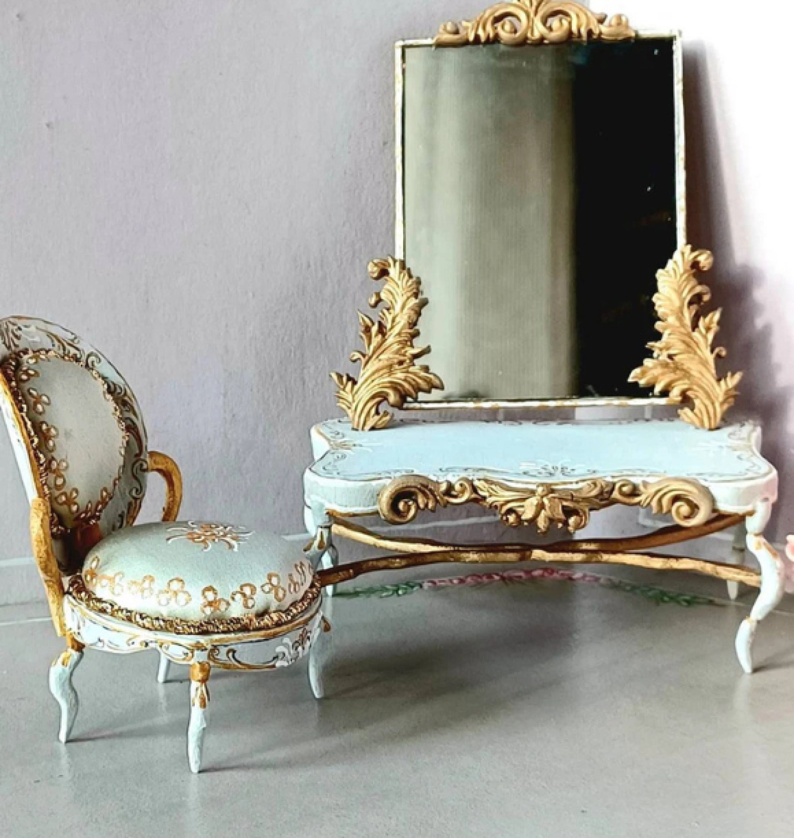 doll vanity