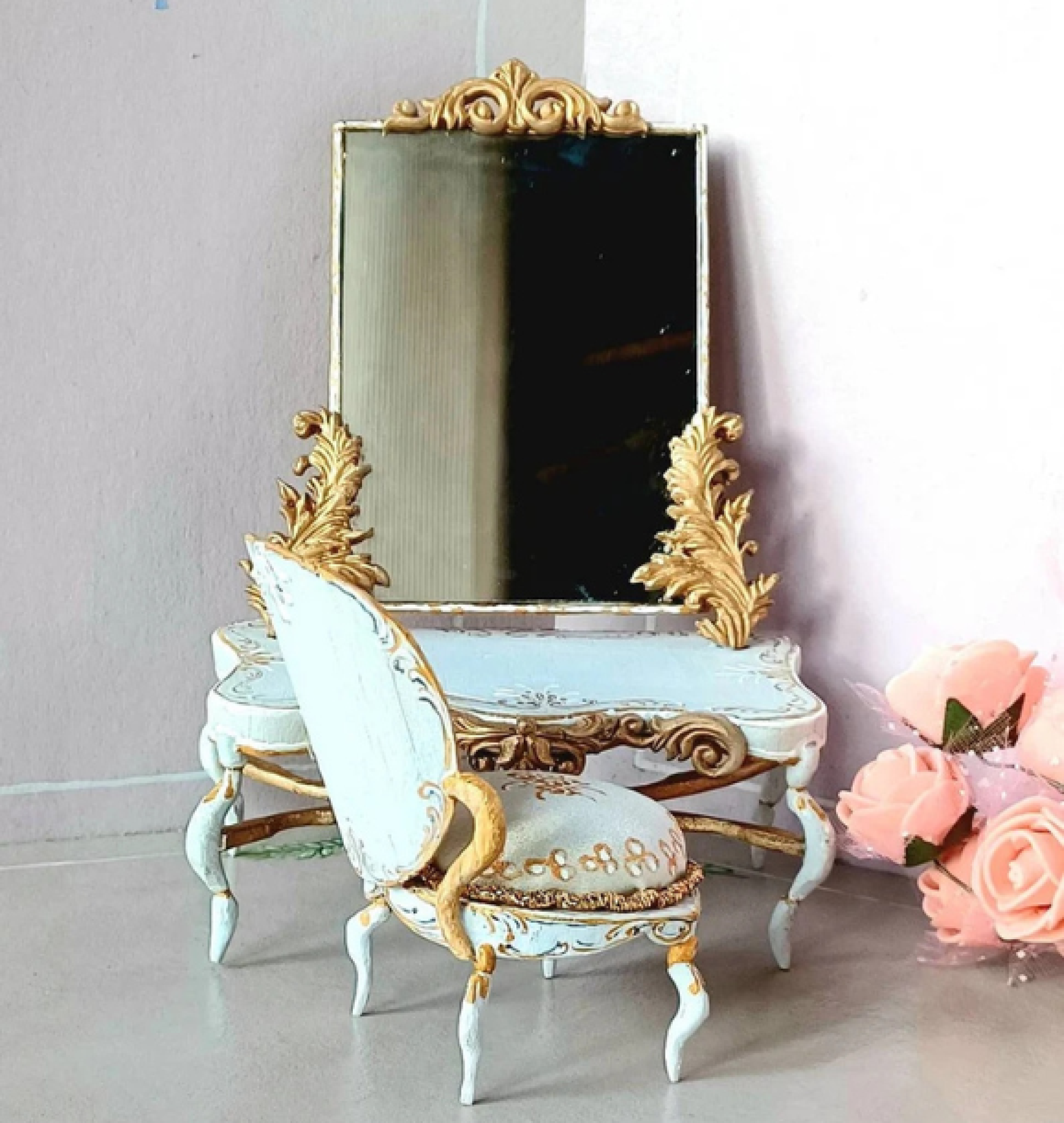 doll vanity