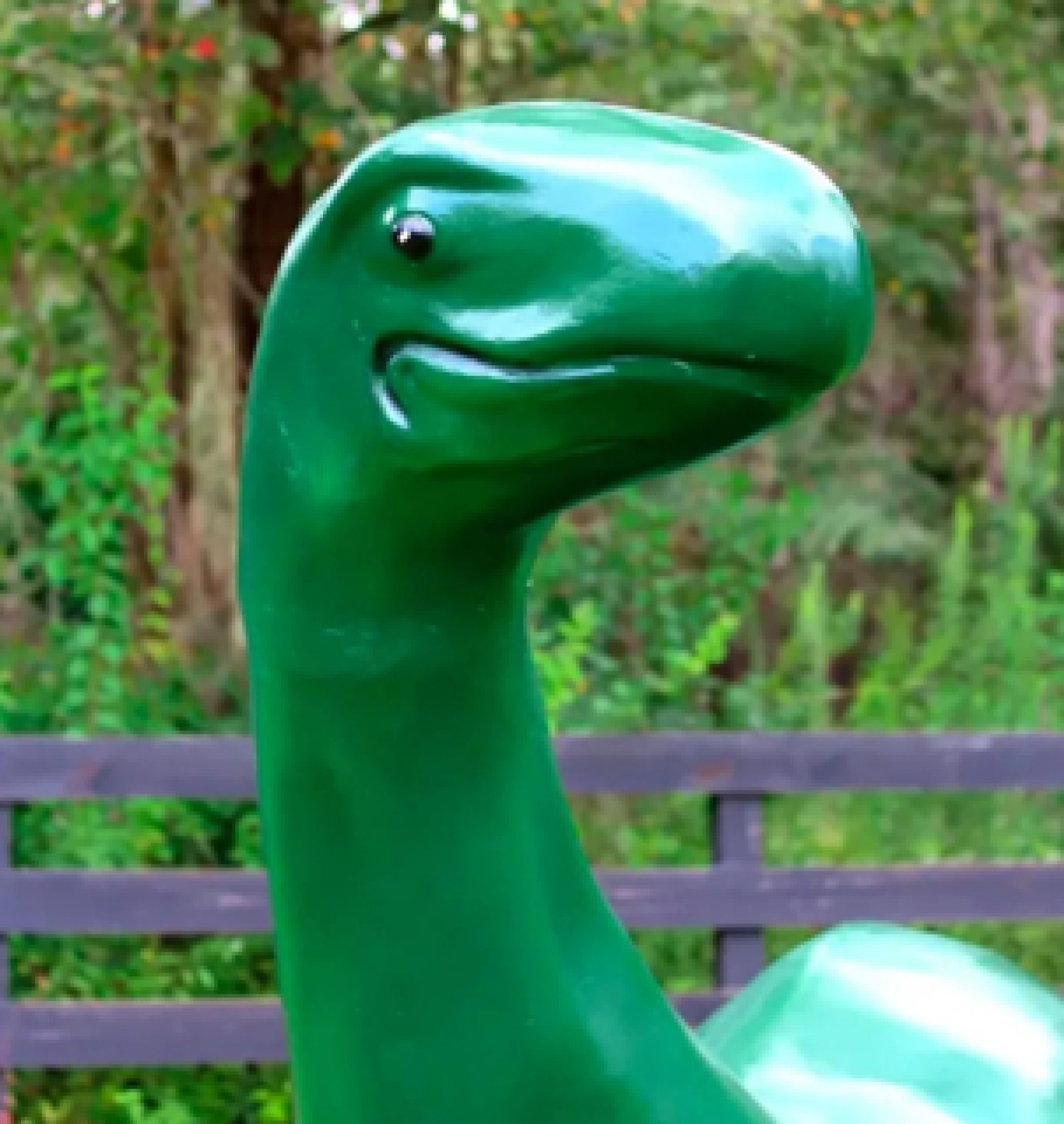 dinosaur statue