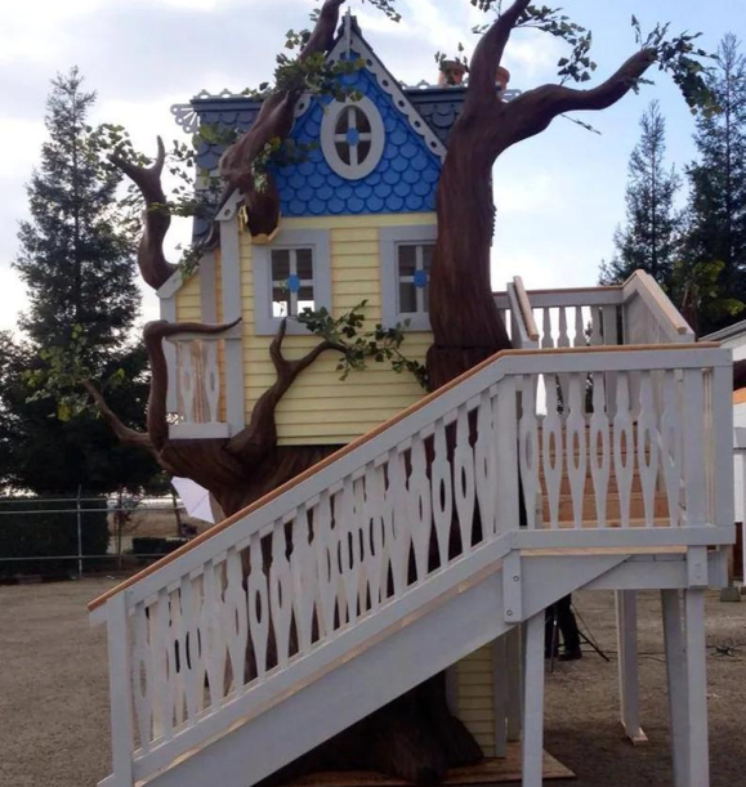 victorian treehouse