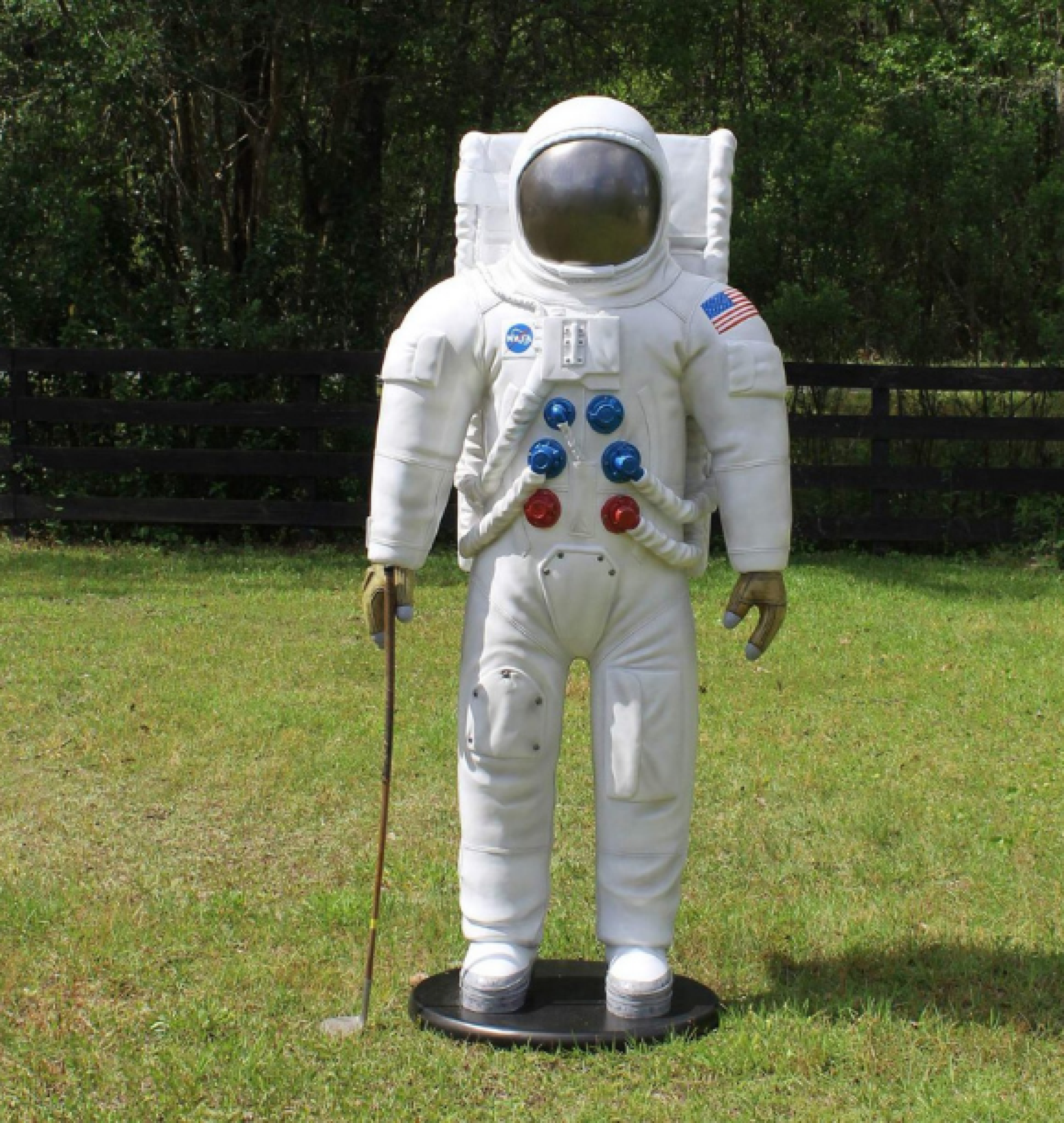 astronaut statue