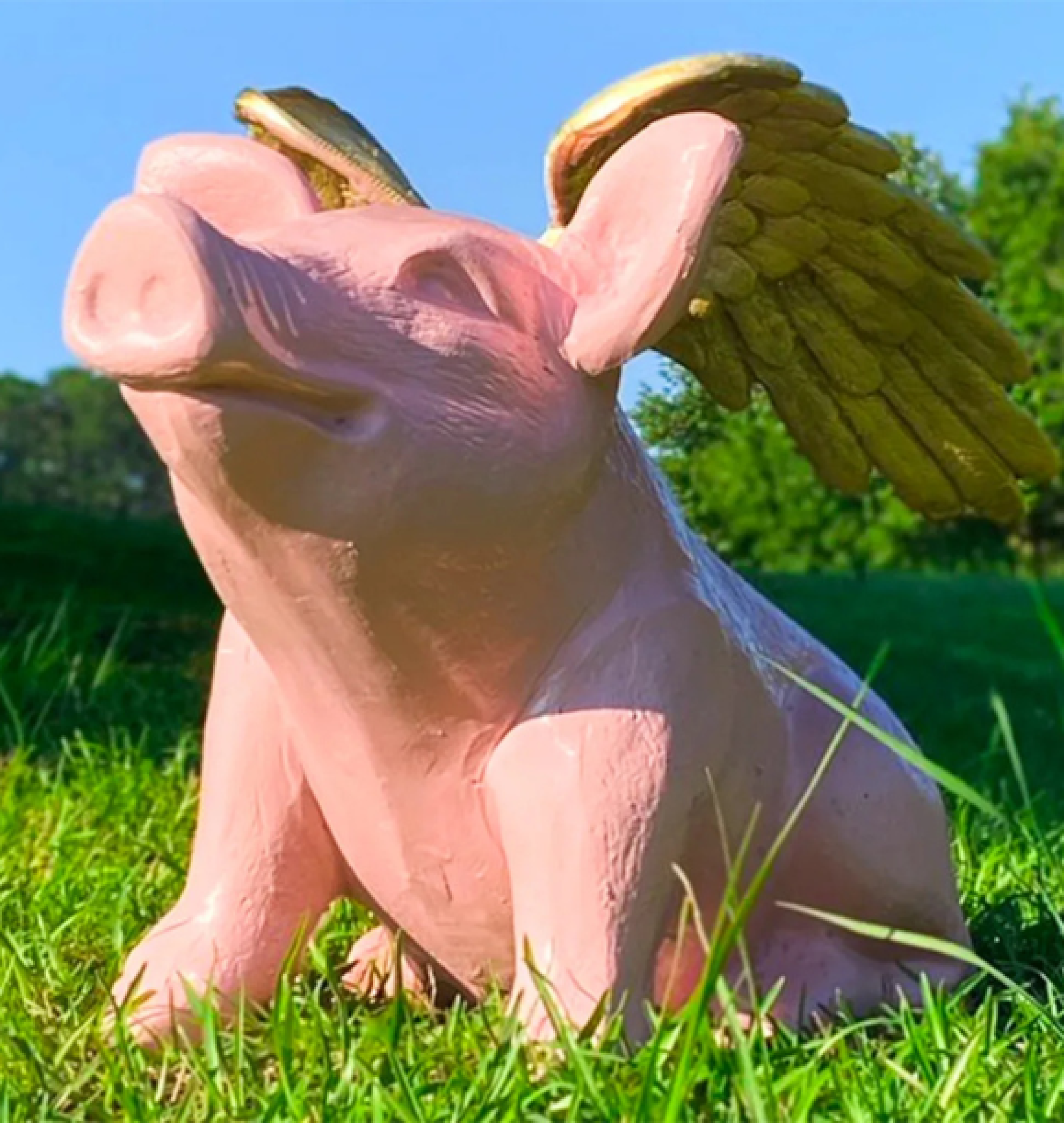 pig sculpture