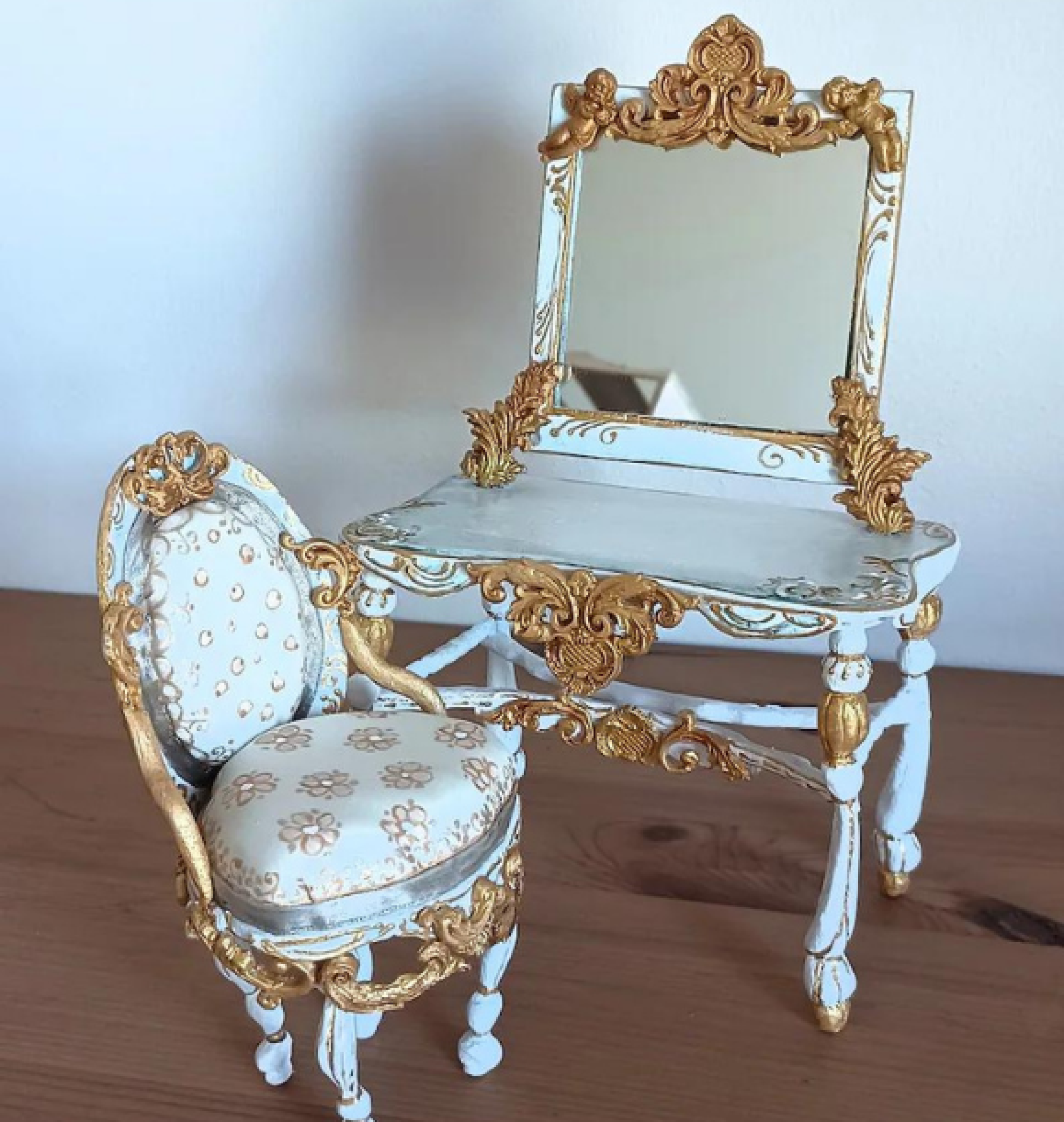 doll vanity