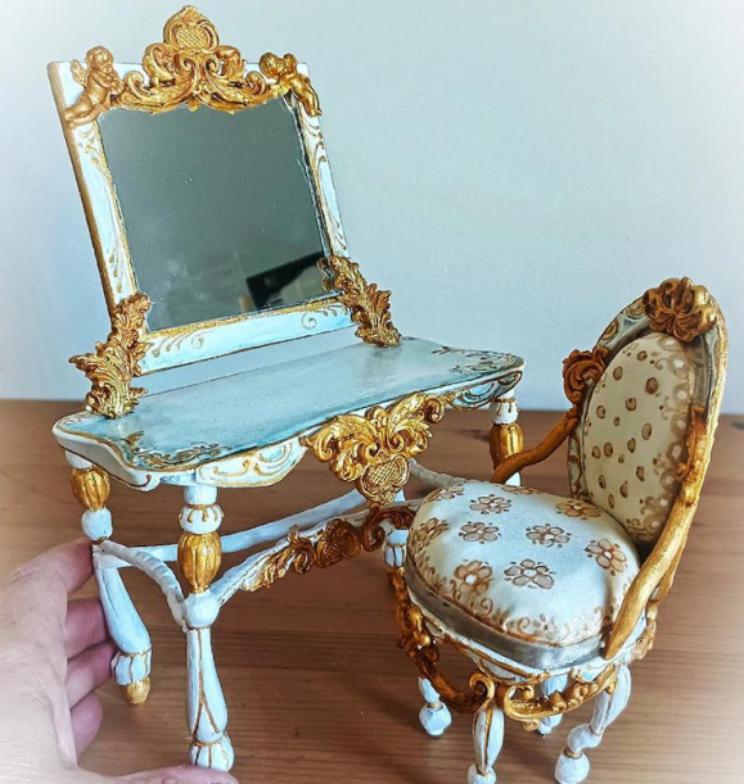 doll vanity