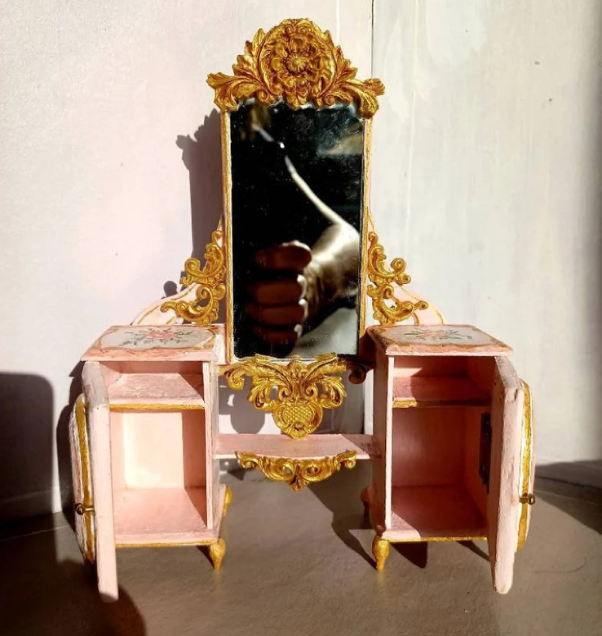 doll vanity