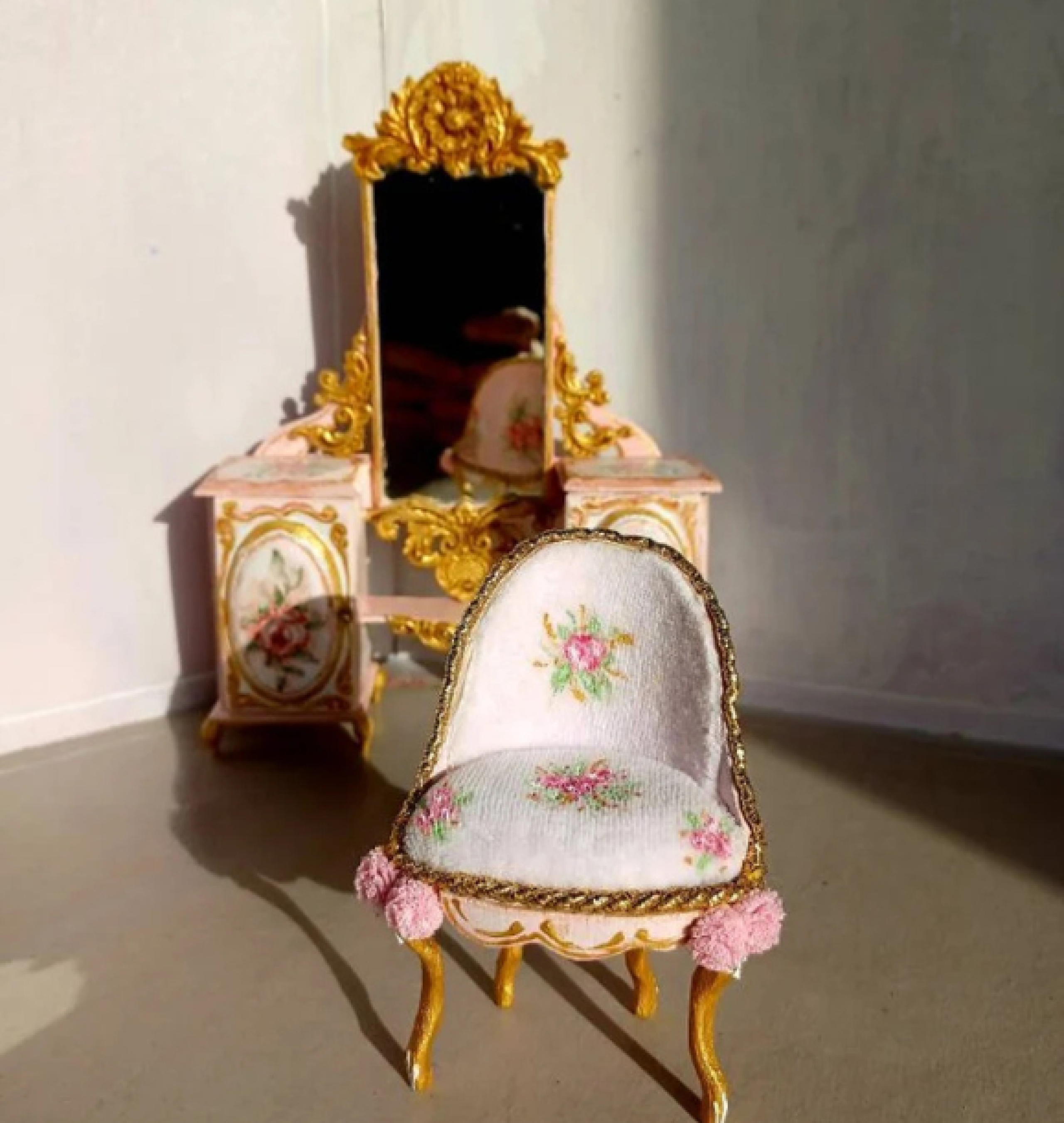 doll vanity