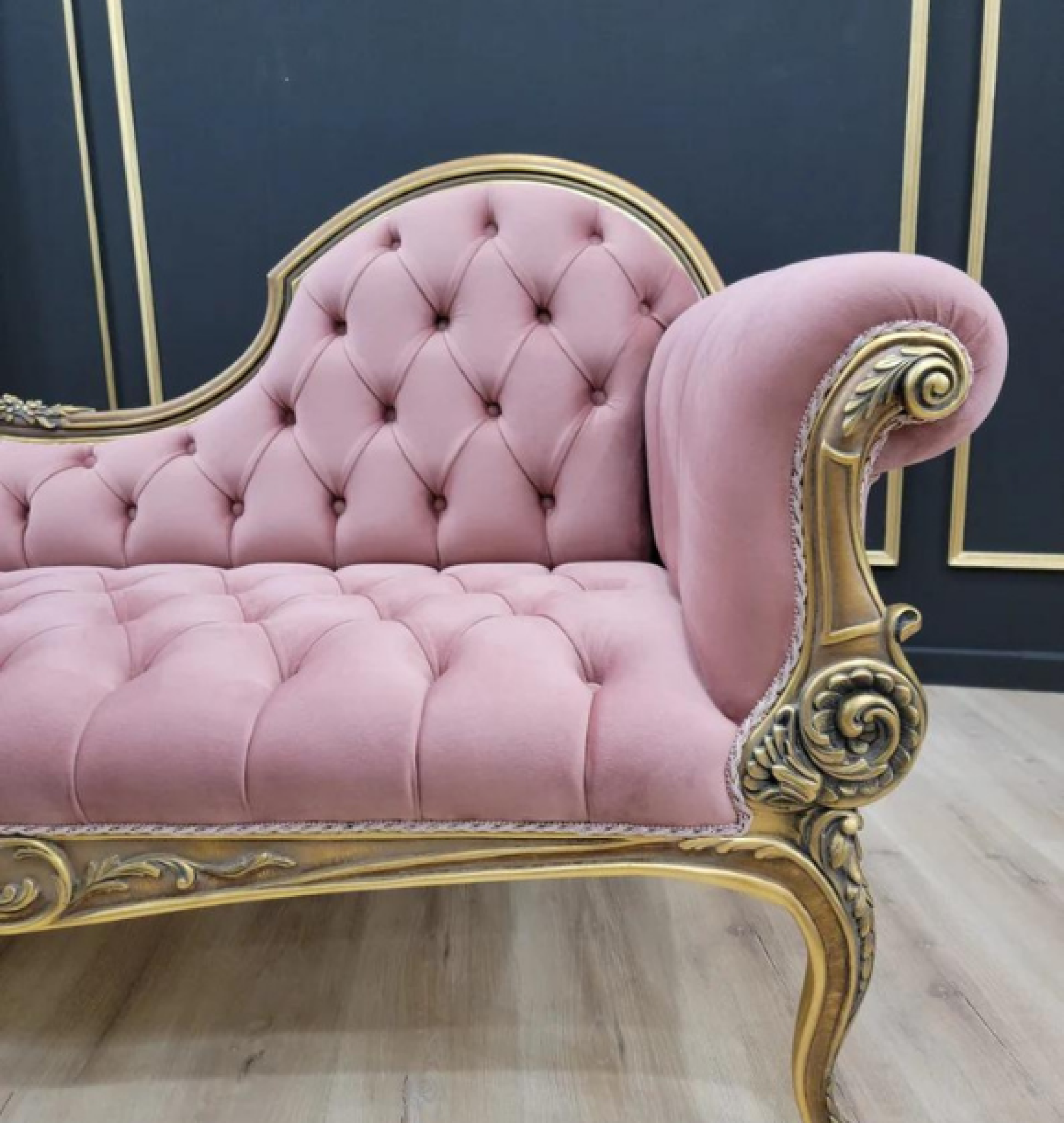 magenta chaise