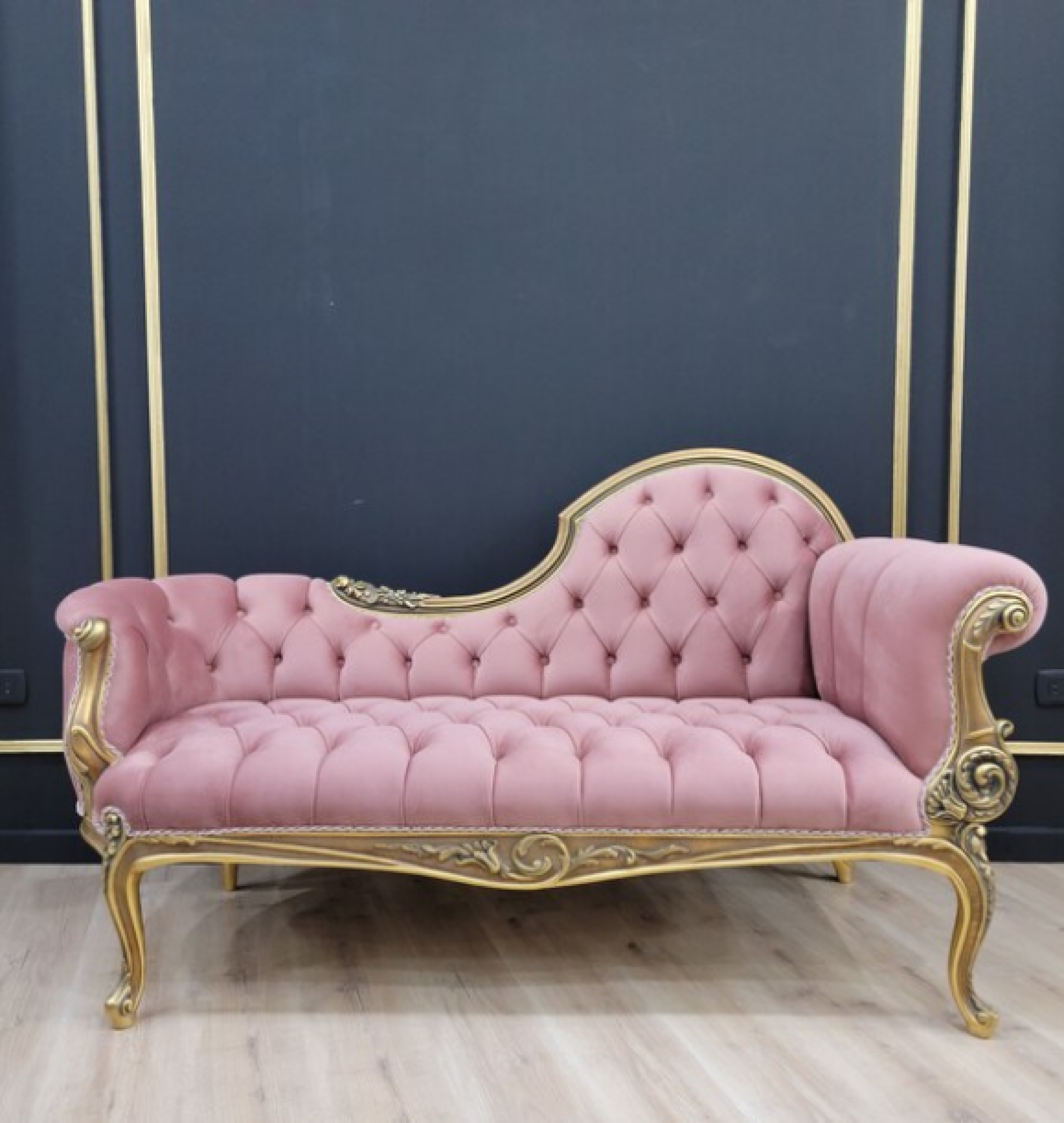 magenta chaise